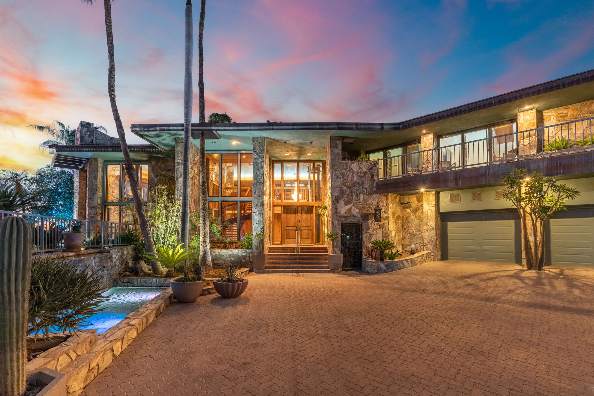 Château Sur La Mantagne | Phoenix’s Iconic Estate — Phoenix, AZ — vacation rental