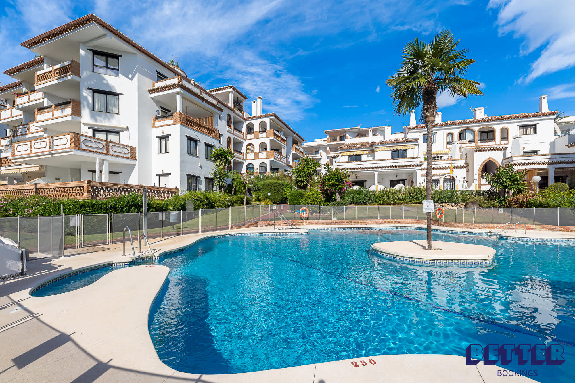 Modern 2BR Pool And 5min Beach Access — Calahonda, Andalucía — vacation rental
