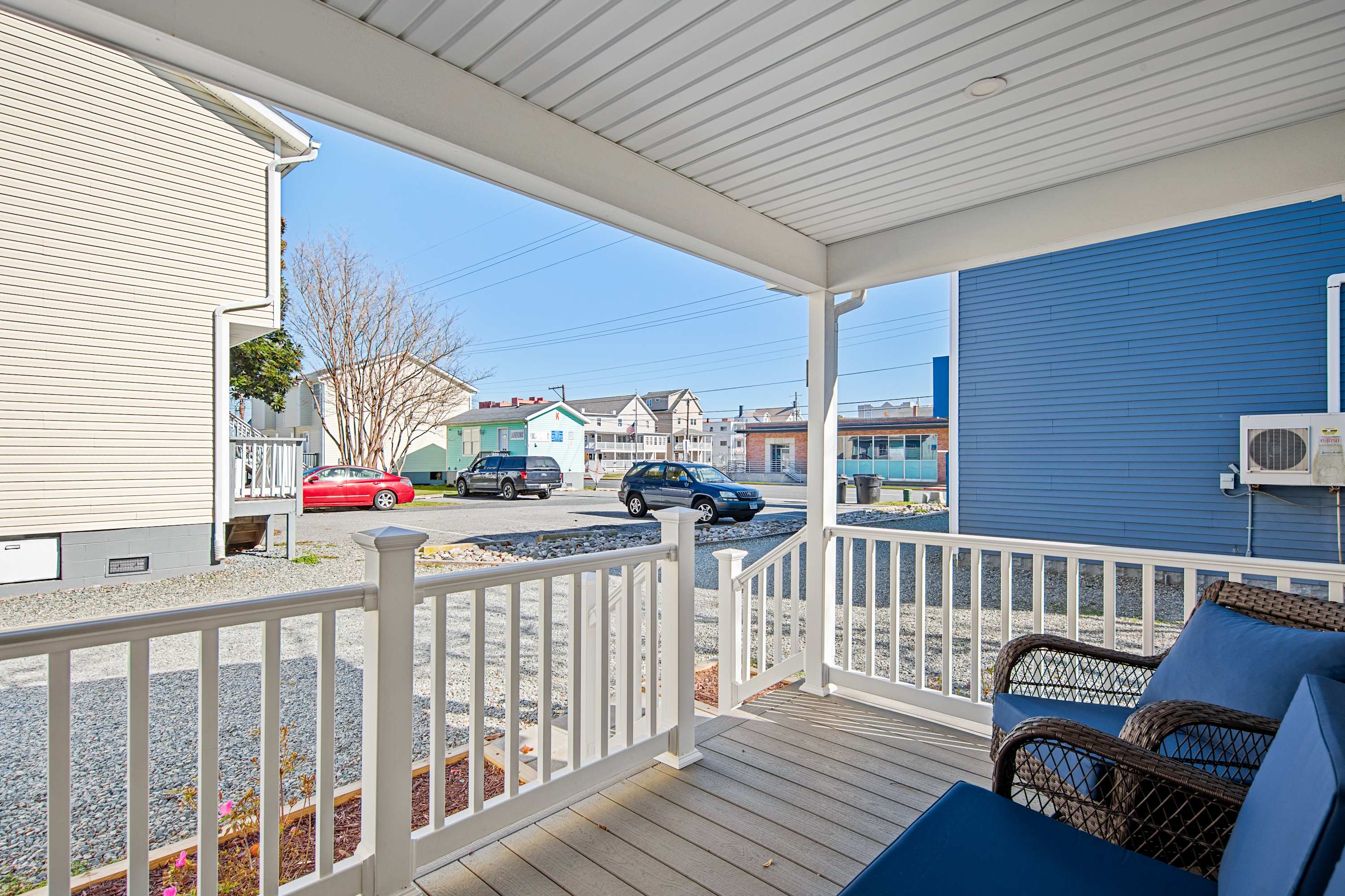 Parrot Bay 25 | Pet Friendly