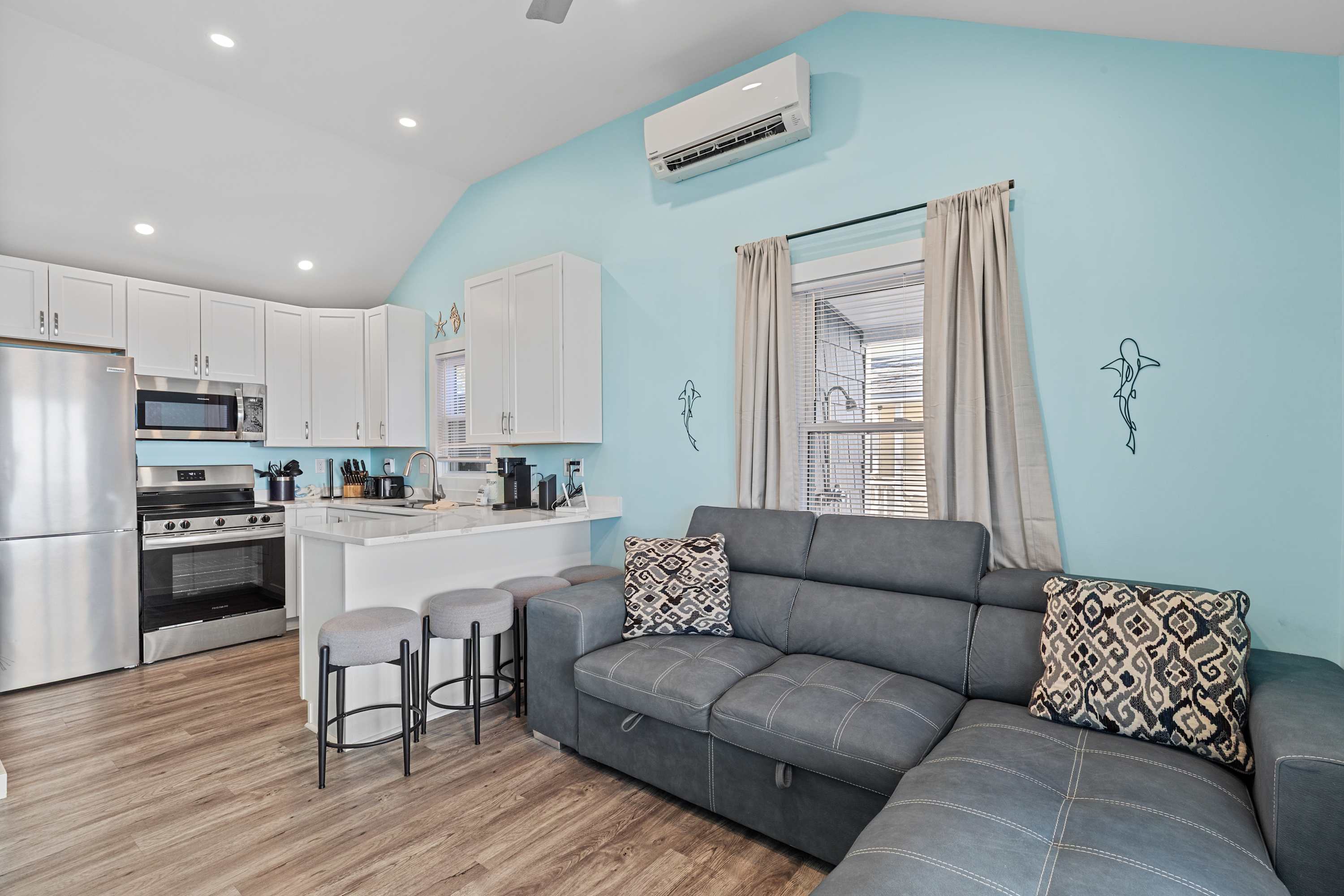 Parrot Bay 25 | Pet Friendly