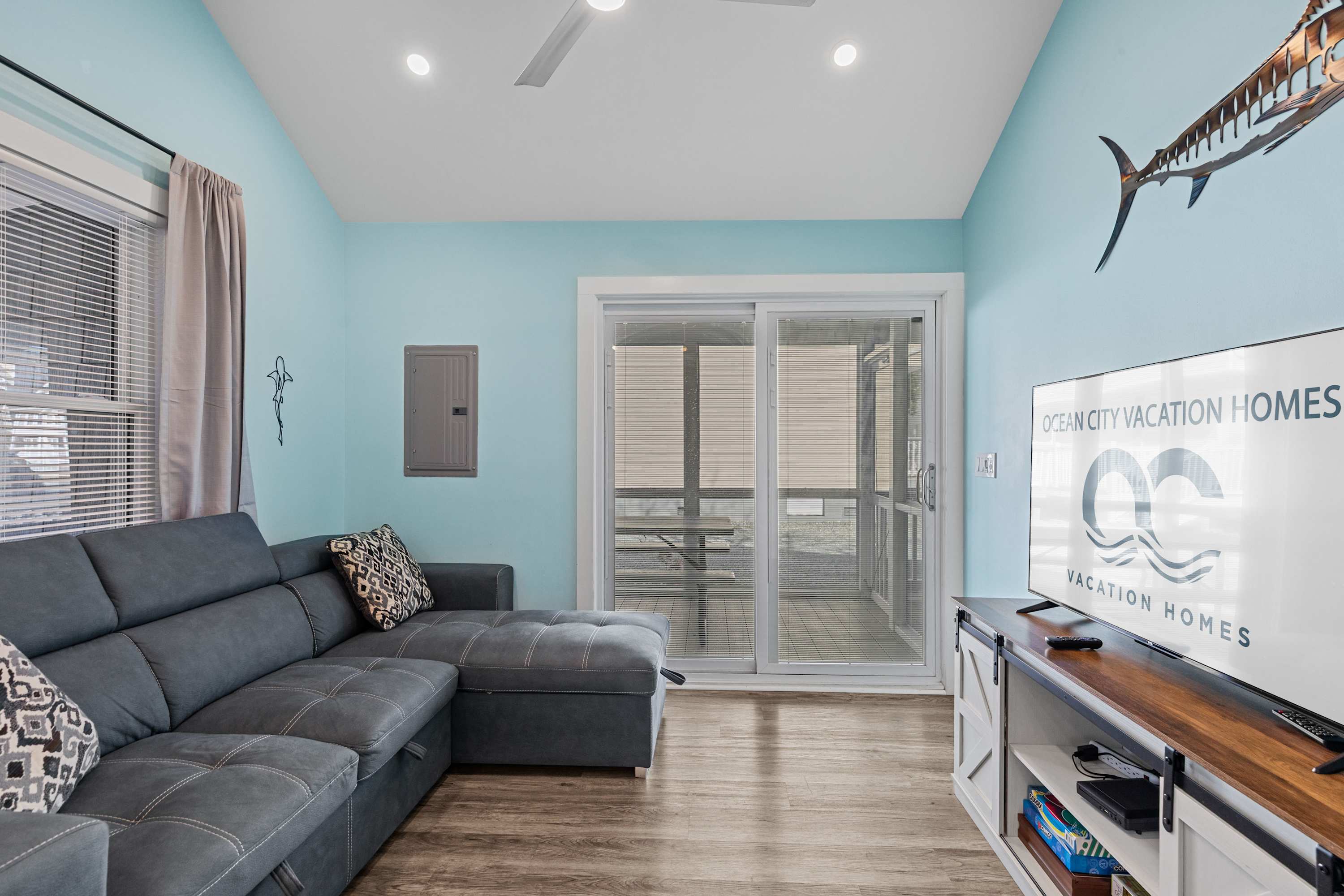 Parrot Bay 25 | Pet Friendly