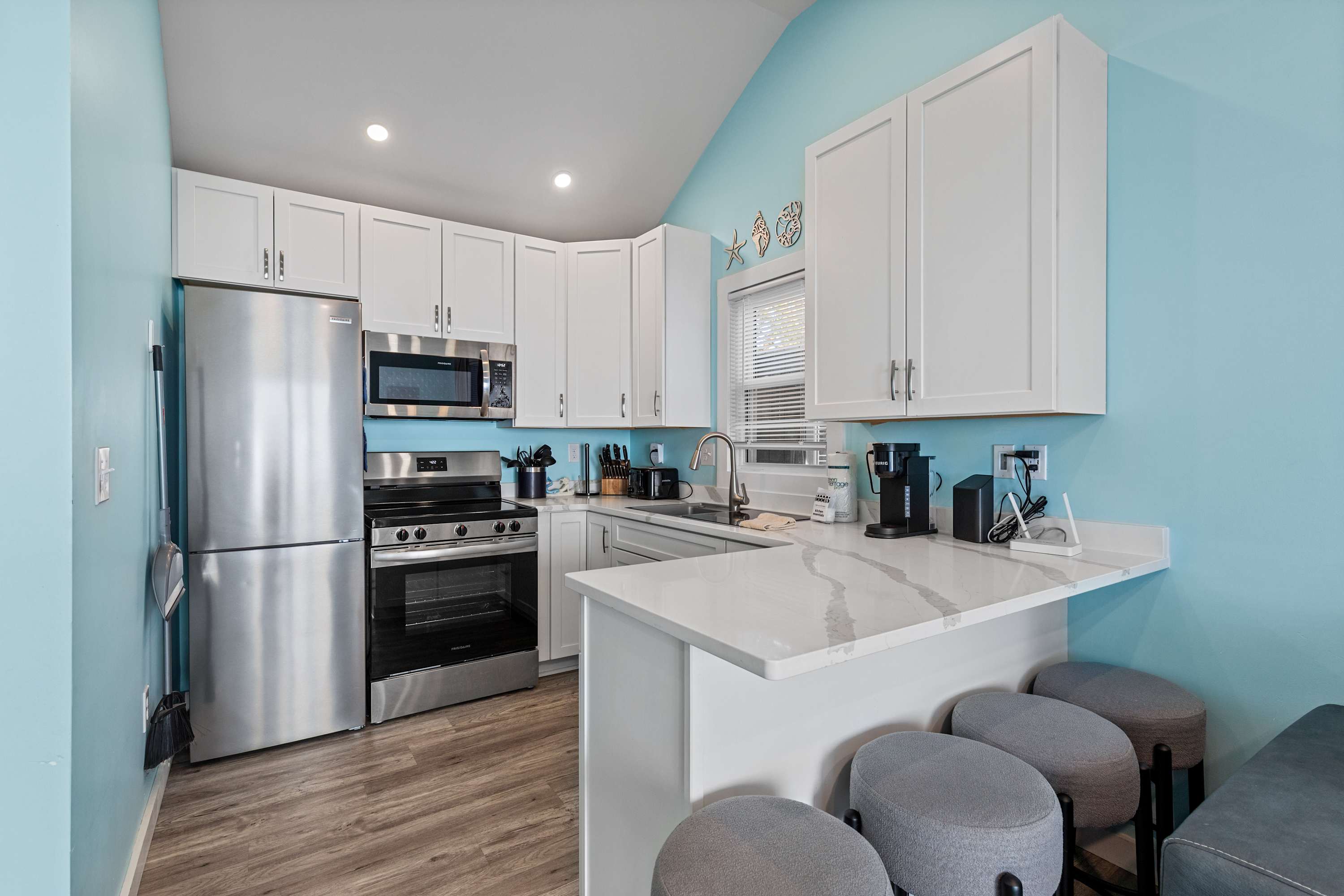 Parrot Bay 25 | Pet Friendly