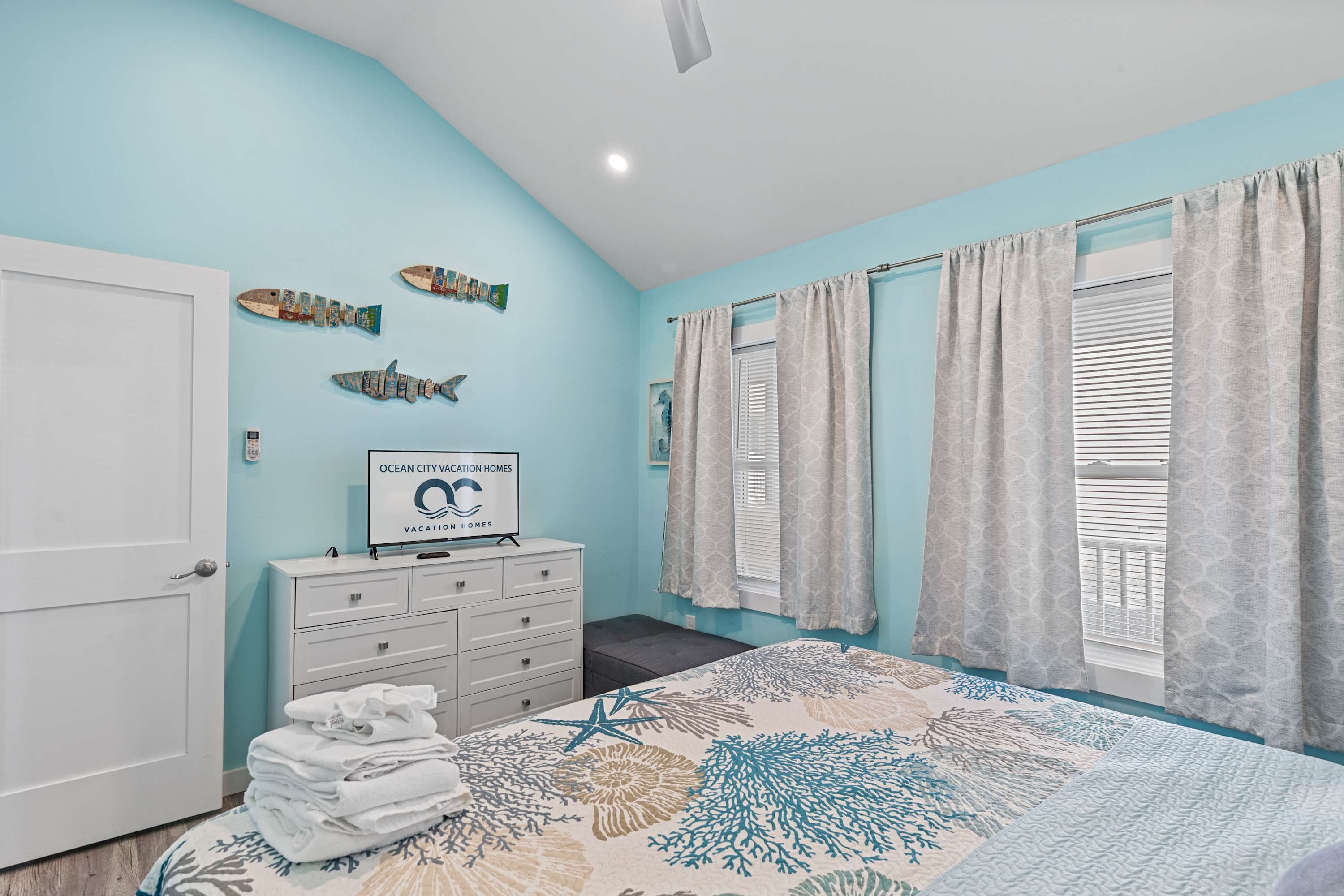 Parrot Bay 25 | Pet Friendly