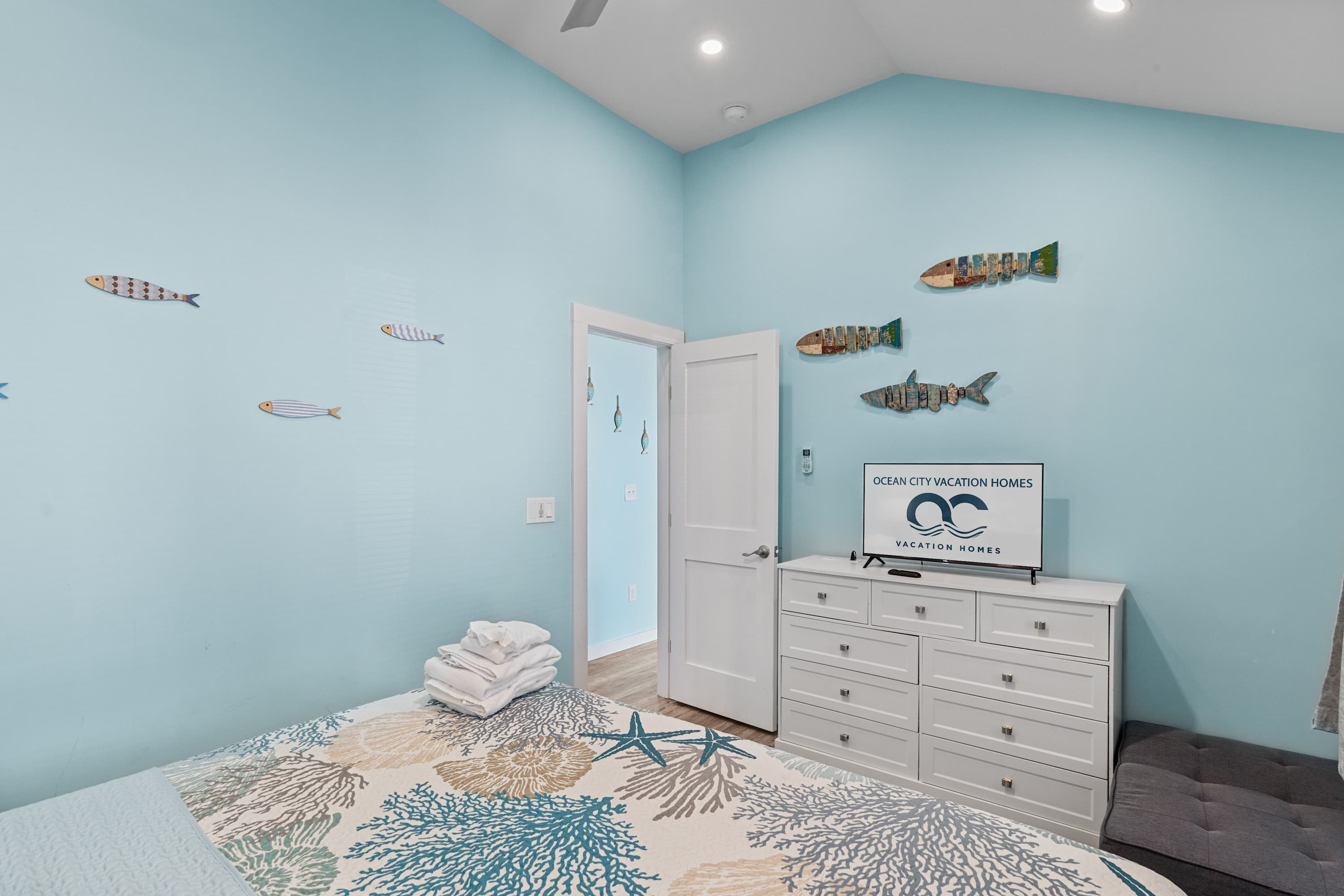 Parrot Bay 25 | Pet Friendly