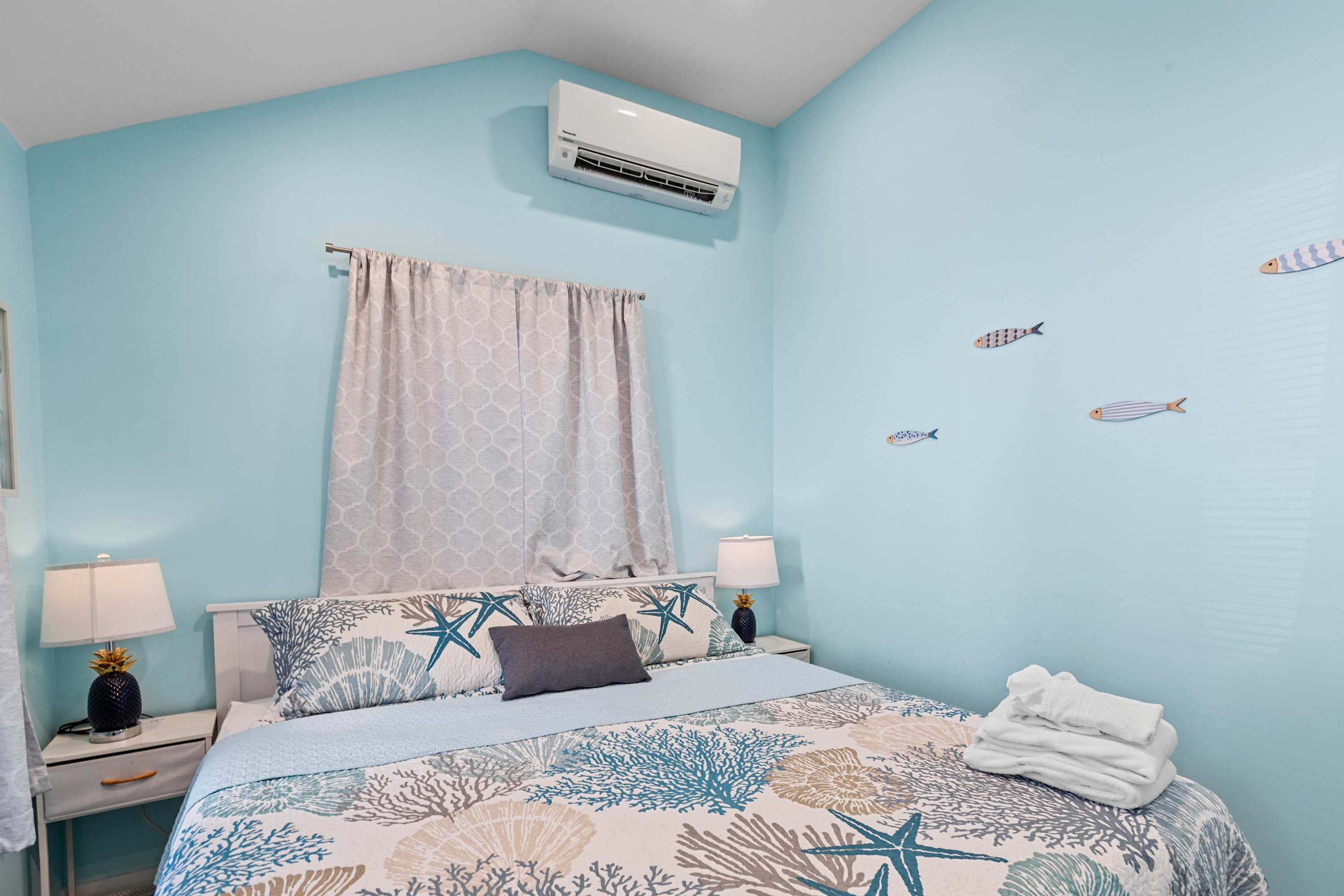 Parrot Bay 25 | Pet Friendly