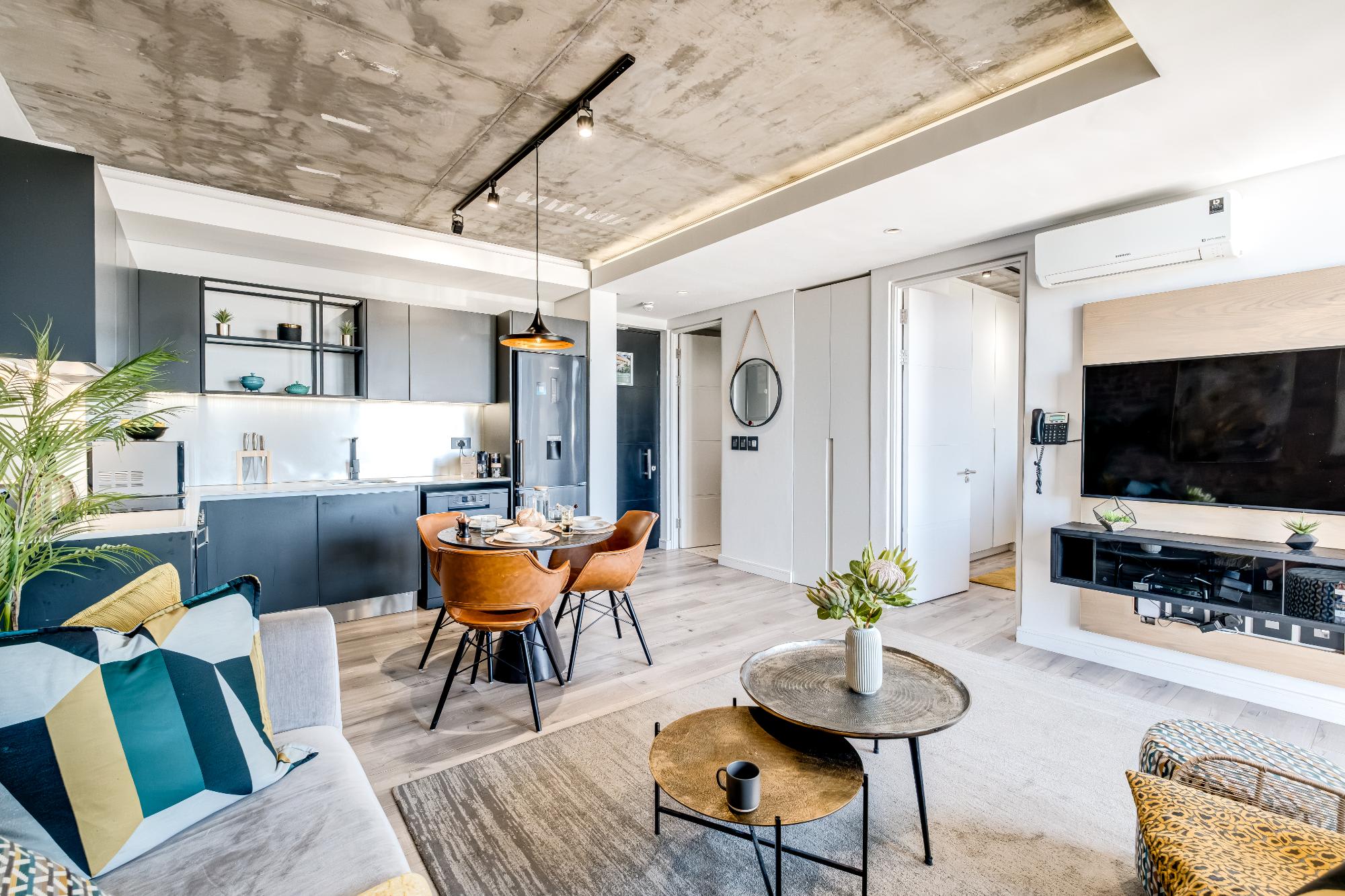 Beautifully Decorated Apartment in Cape Town Urban Signature 4