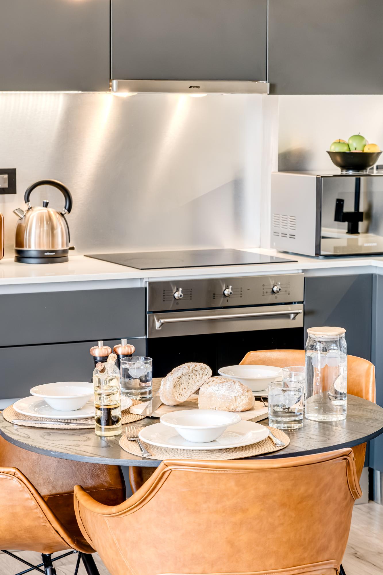 Beautifully Decorated Apartment in Cape Town Urban Signature 9