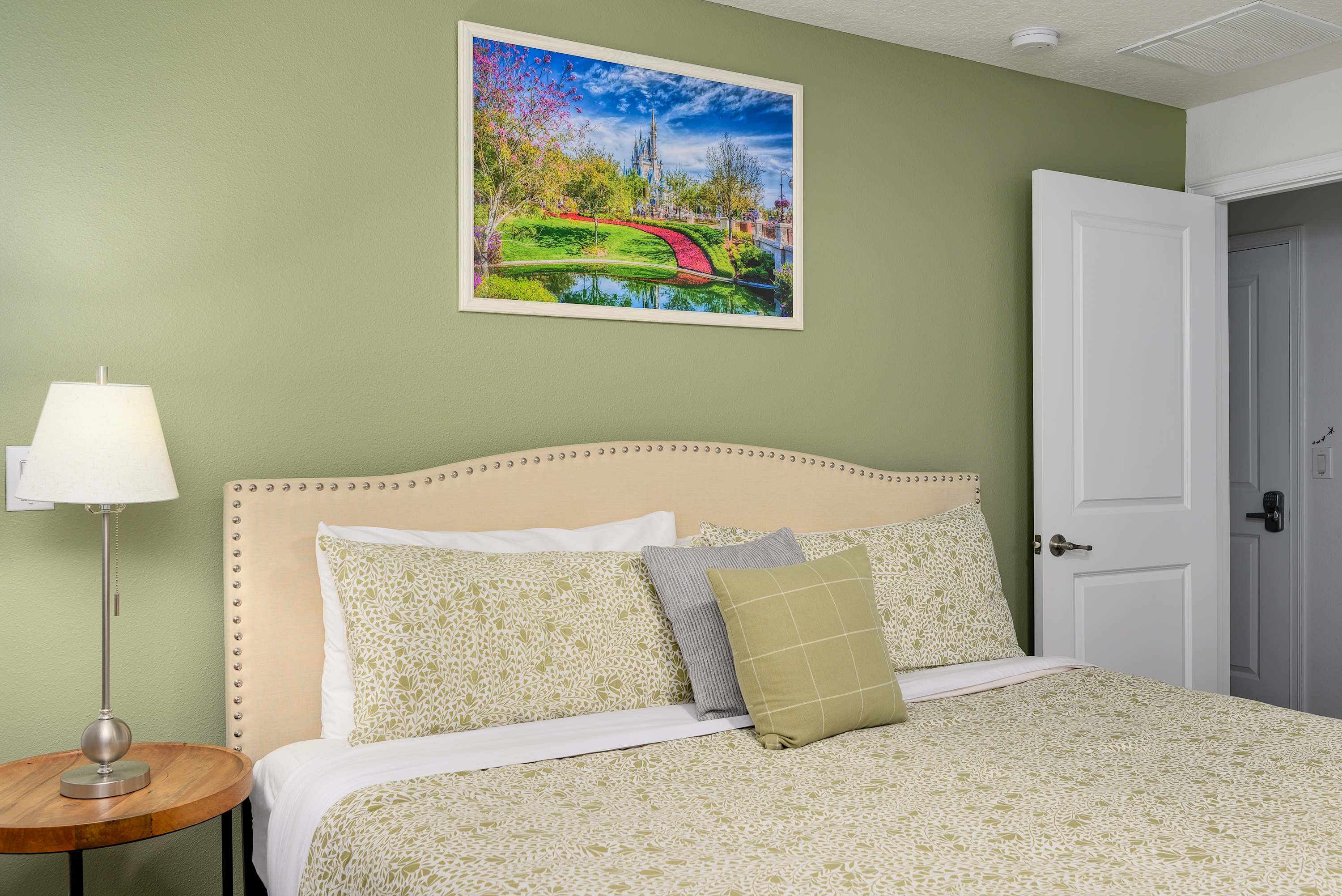 Free waterpark, private heated pool near Disney