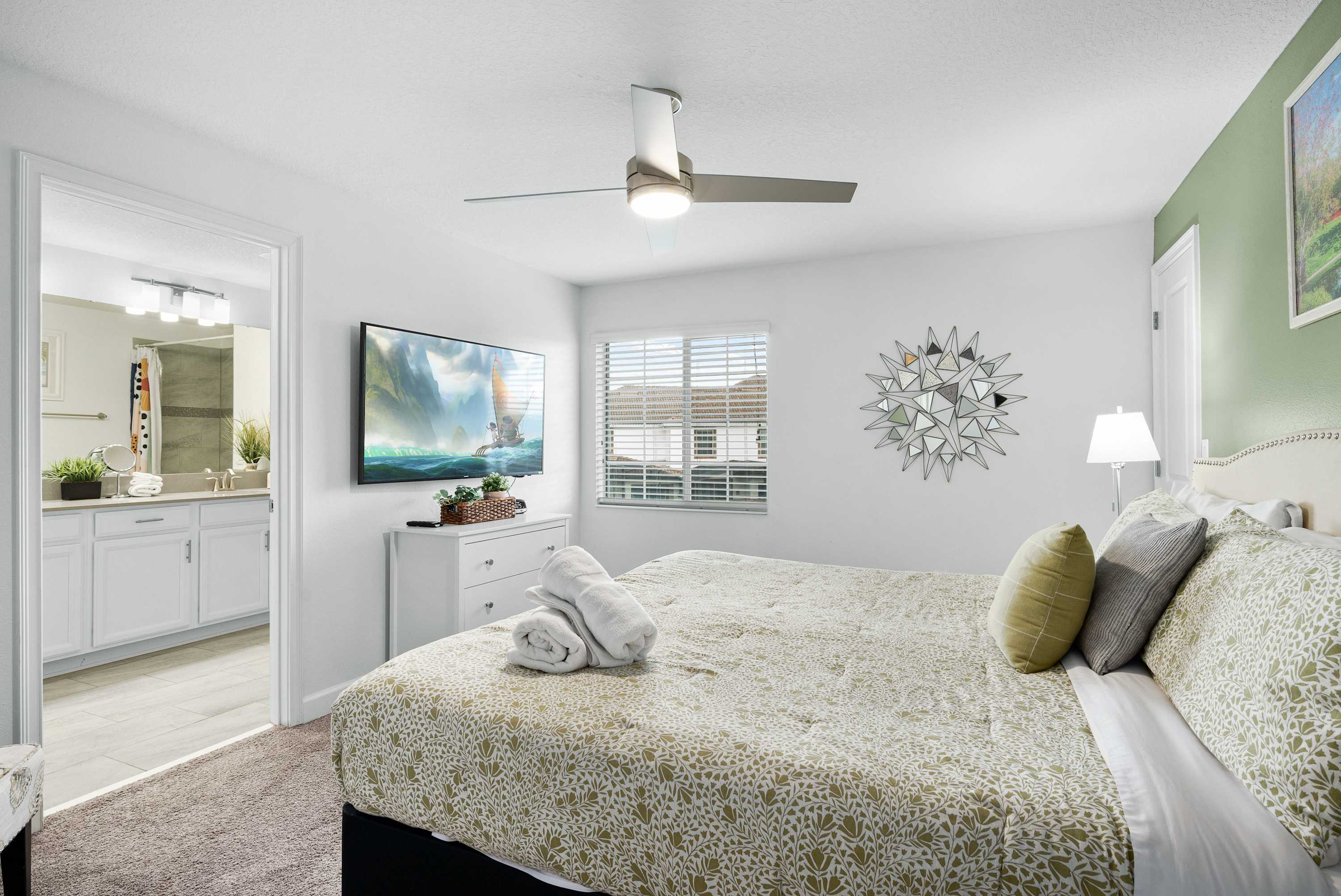 Free waterpark, private heated pool near Disney