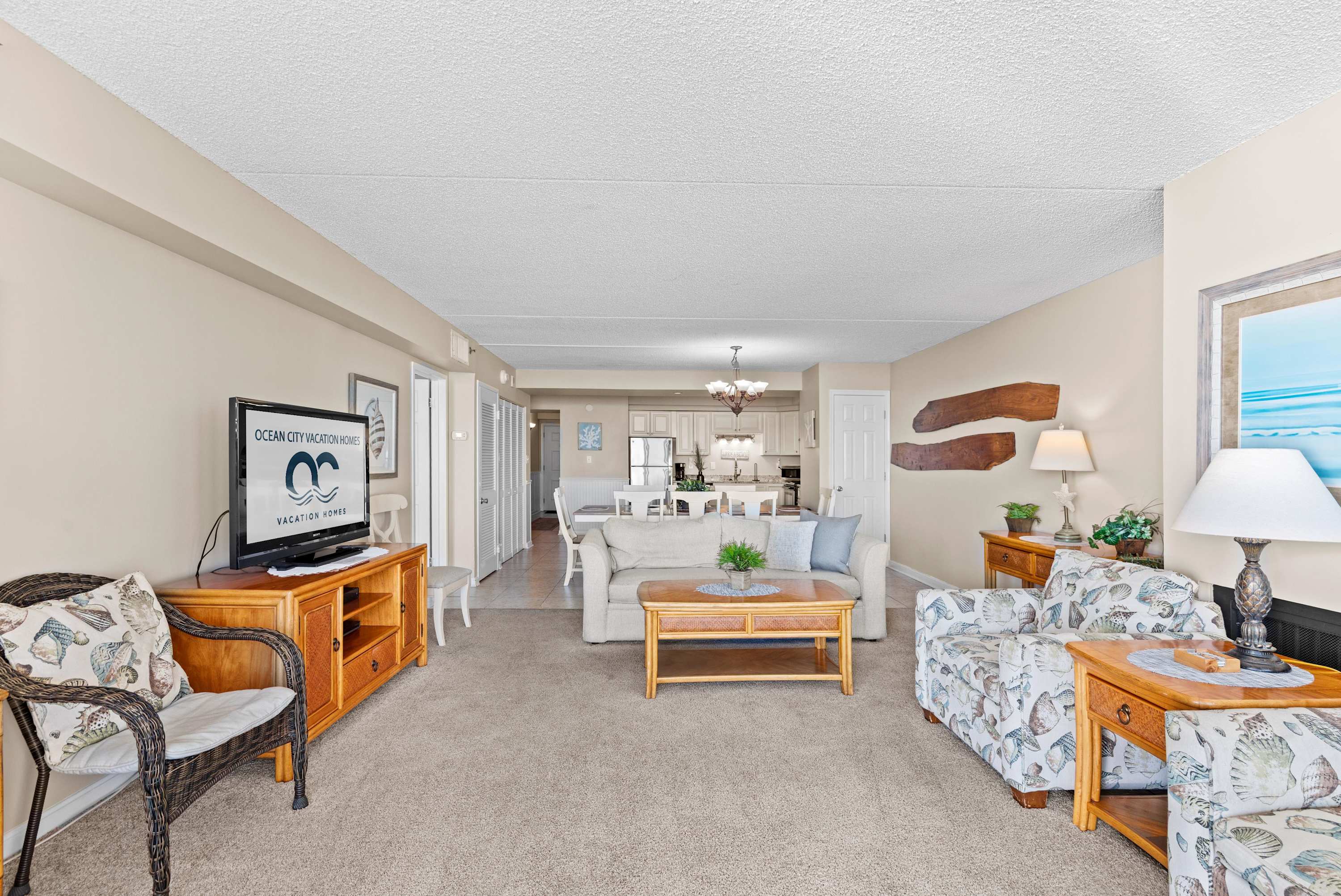 Carousel 2202 | Pools, Ice Rink, Arcade, Gym!