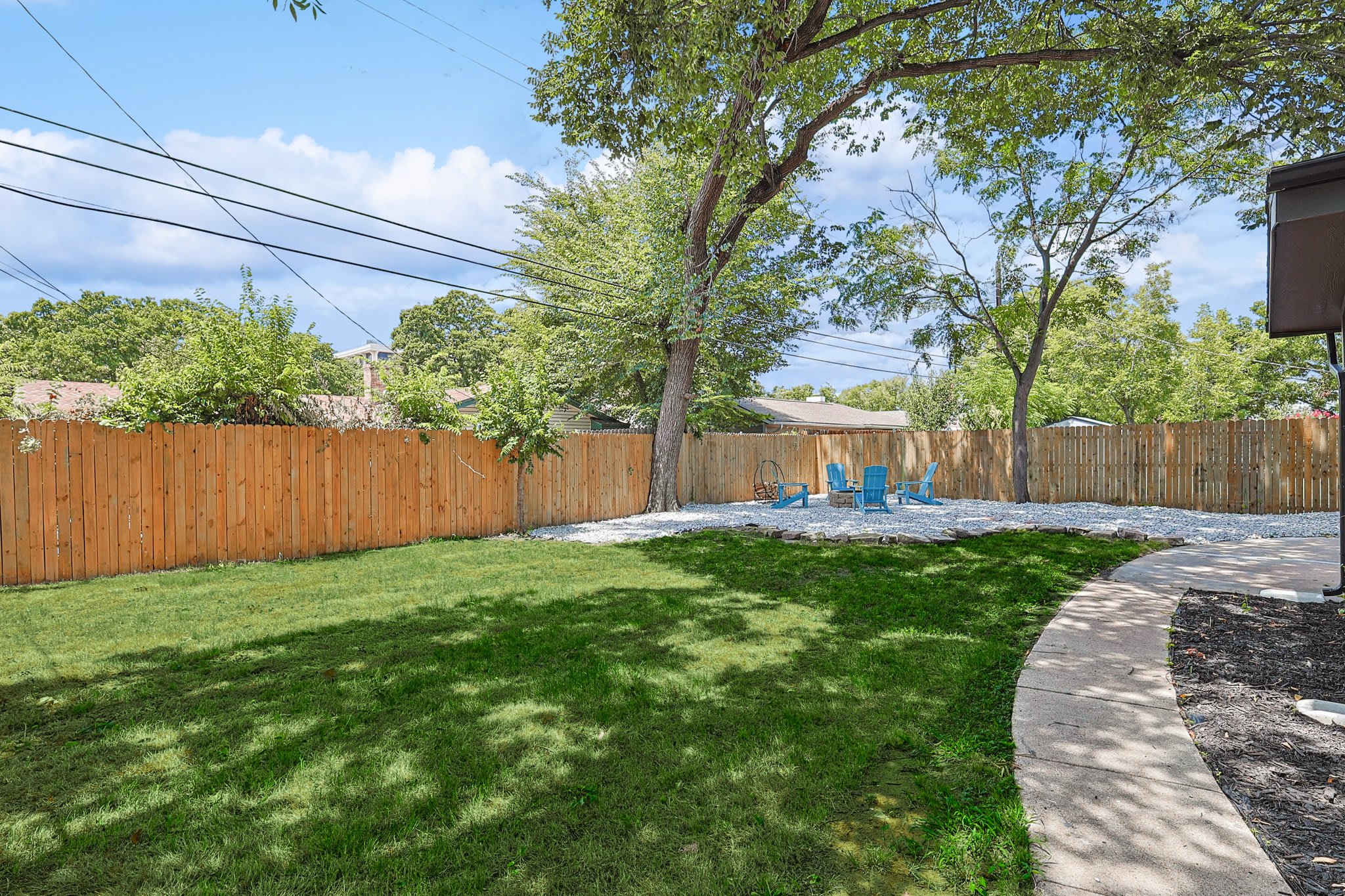 Bright Modern Home | 3BR, 2BA, Fenced Backyard — Irving, TX — vacation rental