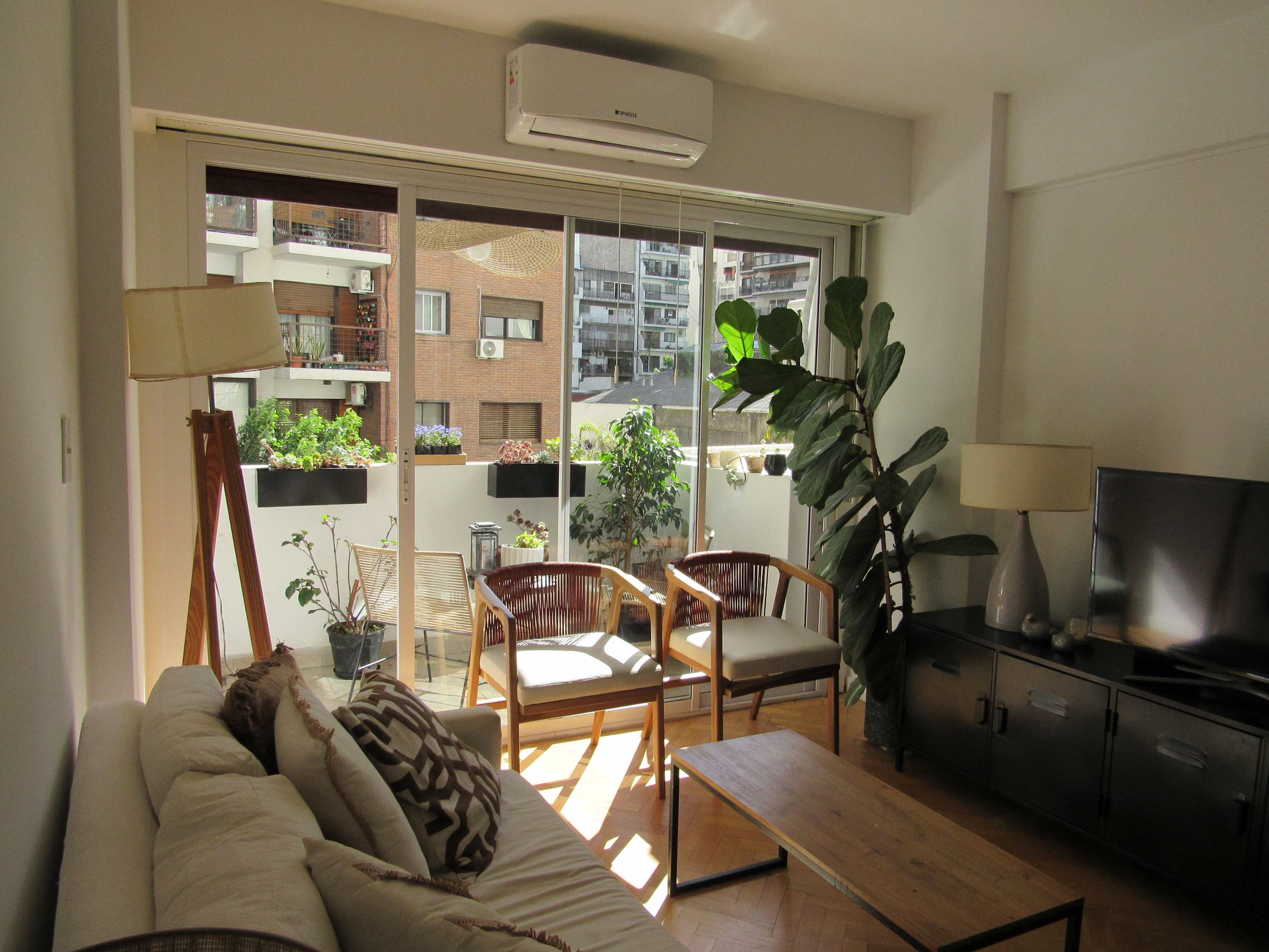 Foto principal de Av Santa Fe 3818 en Buenos Aires · Argentina