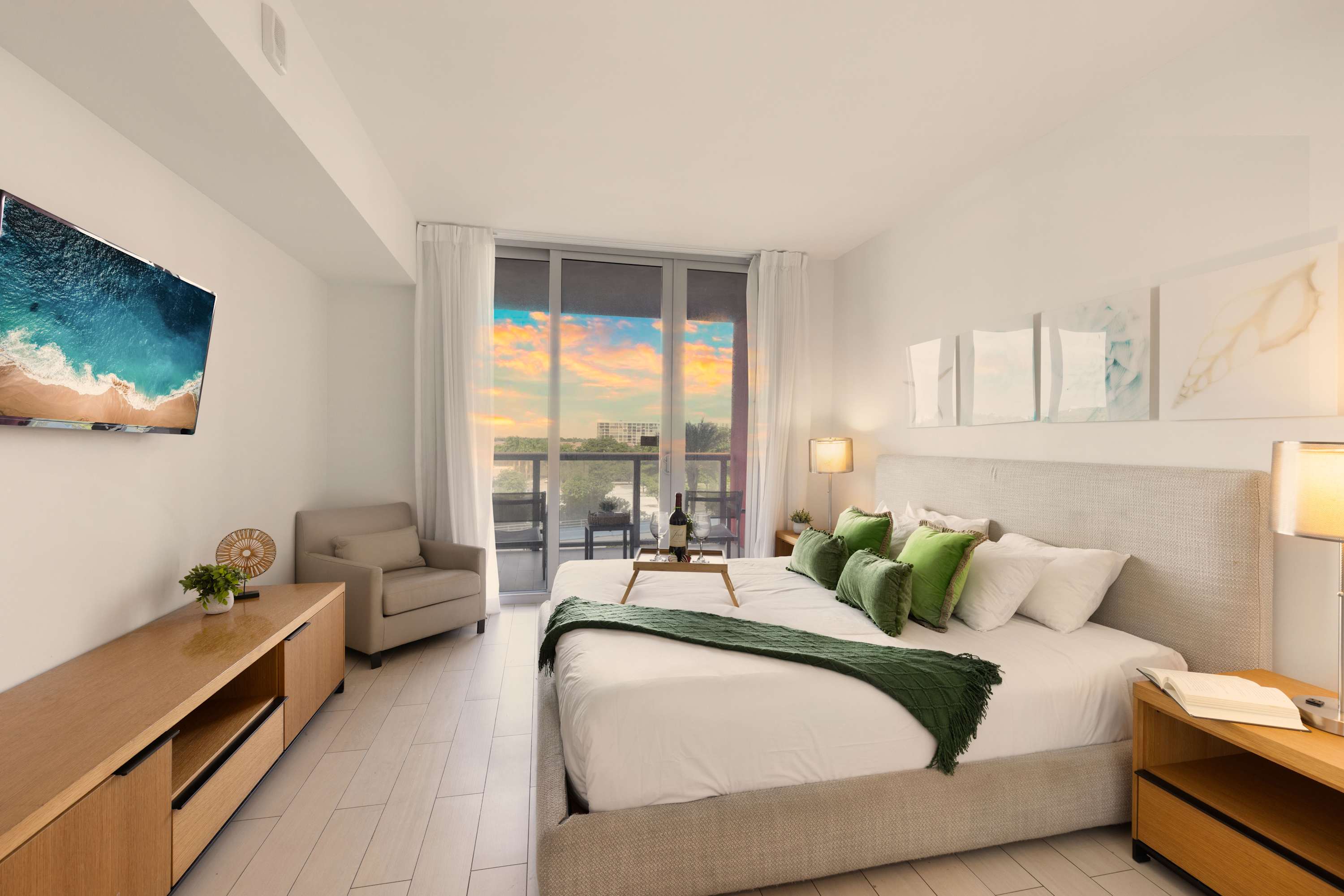 Resort Vibes | Stylish Apartment w/ Balcony & Pool
