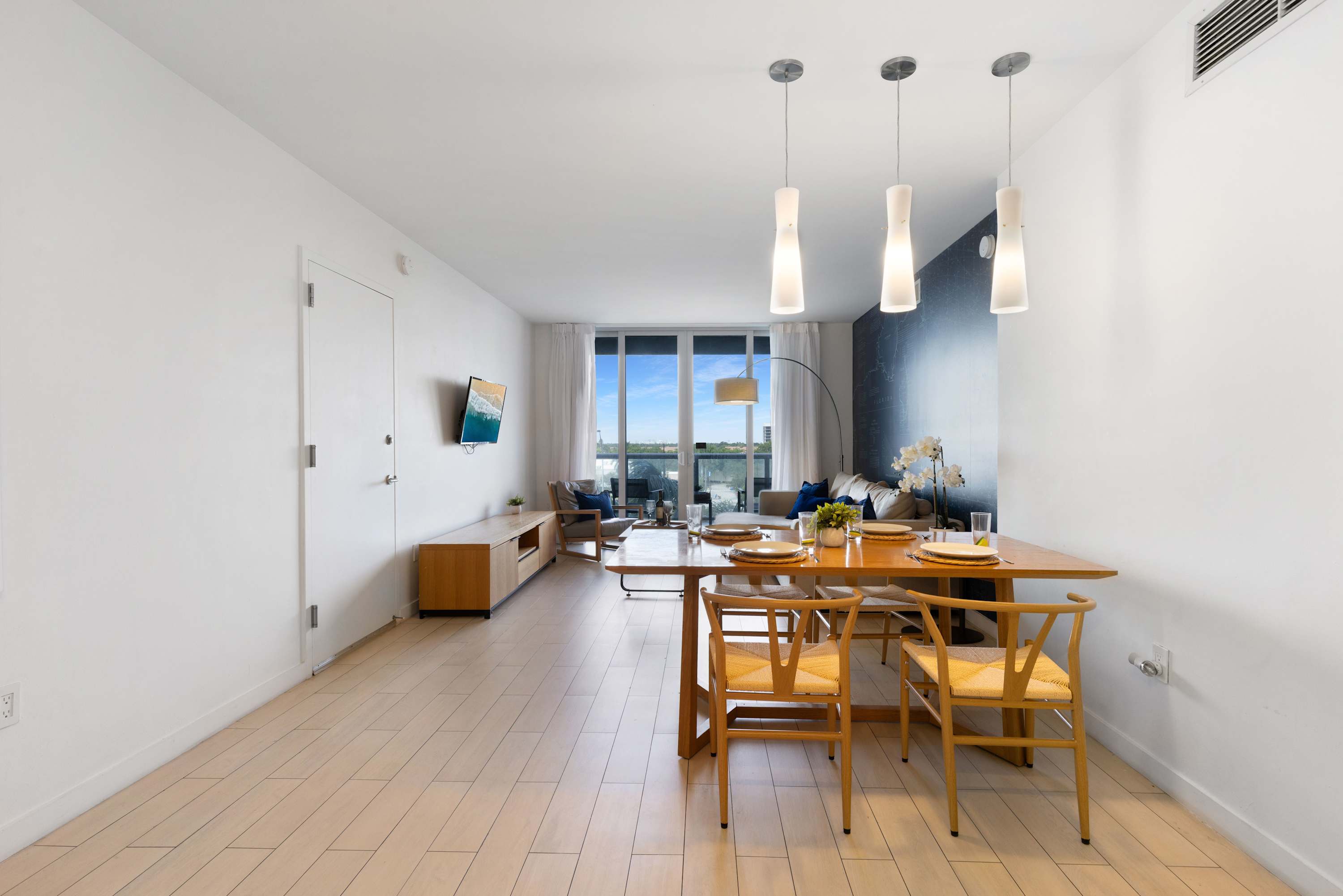 Resort Vibes | Stylish Apartment w/ Balcony & Pool