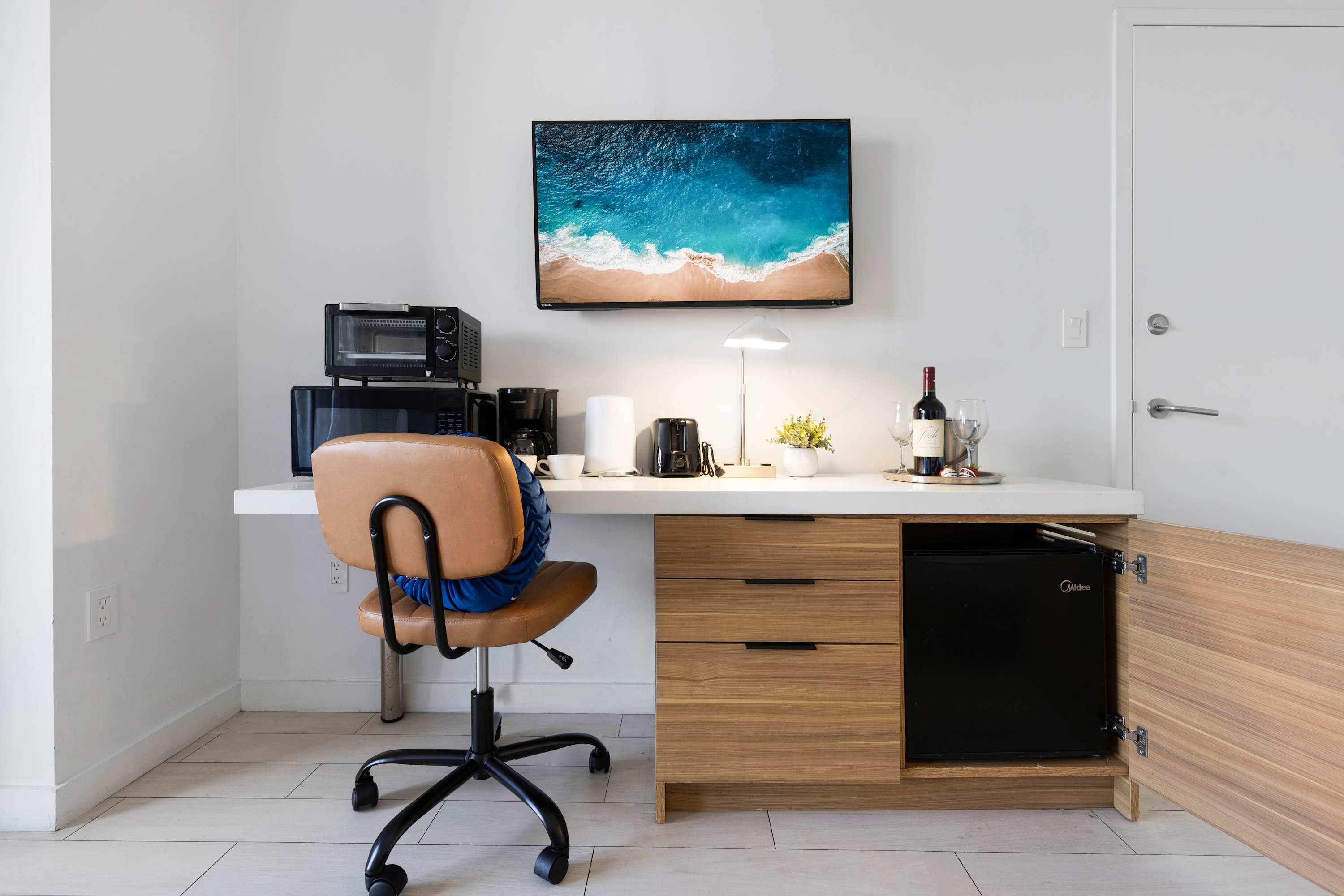 Relax & Recharge | Chic Studio Hallandale