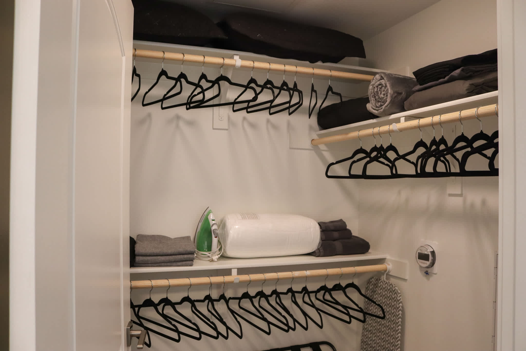 Serene Apartment 10 Min to Disneyland | Pool & Gym