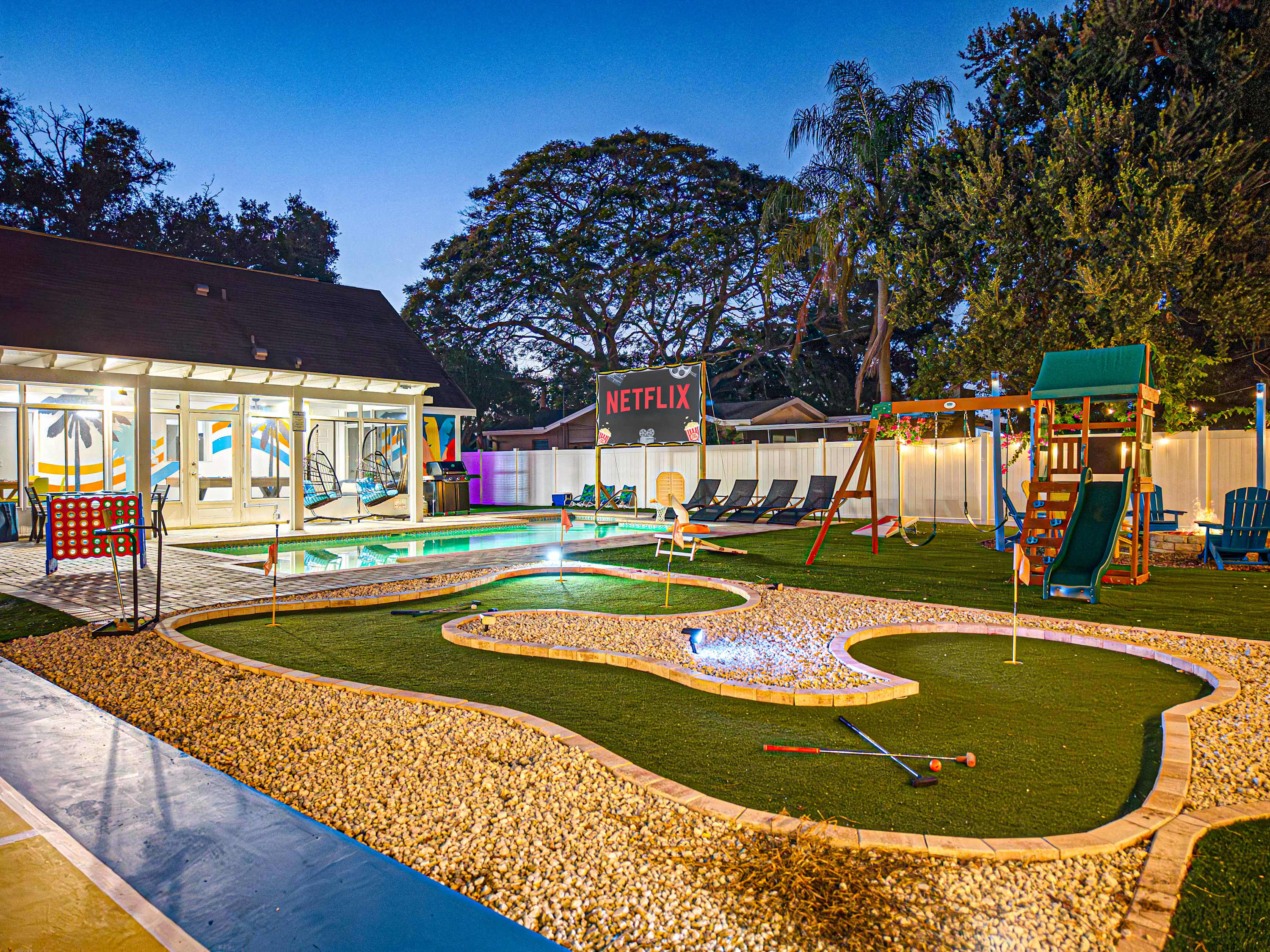 Mini golf amenity in the backyard