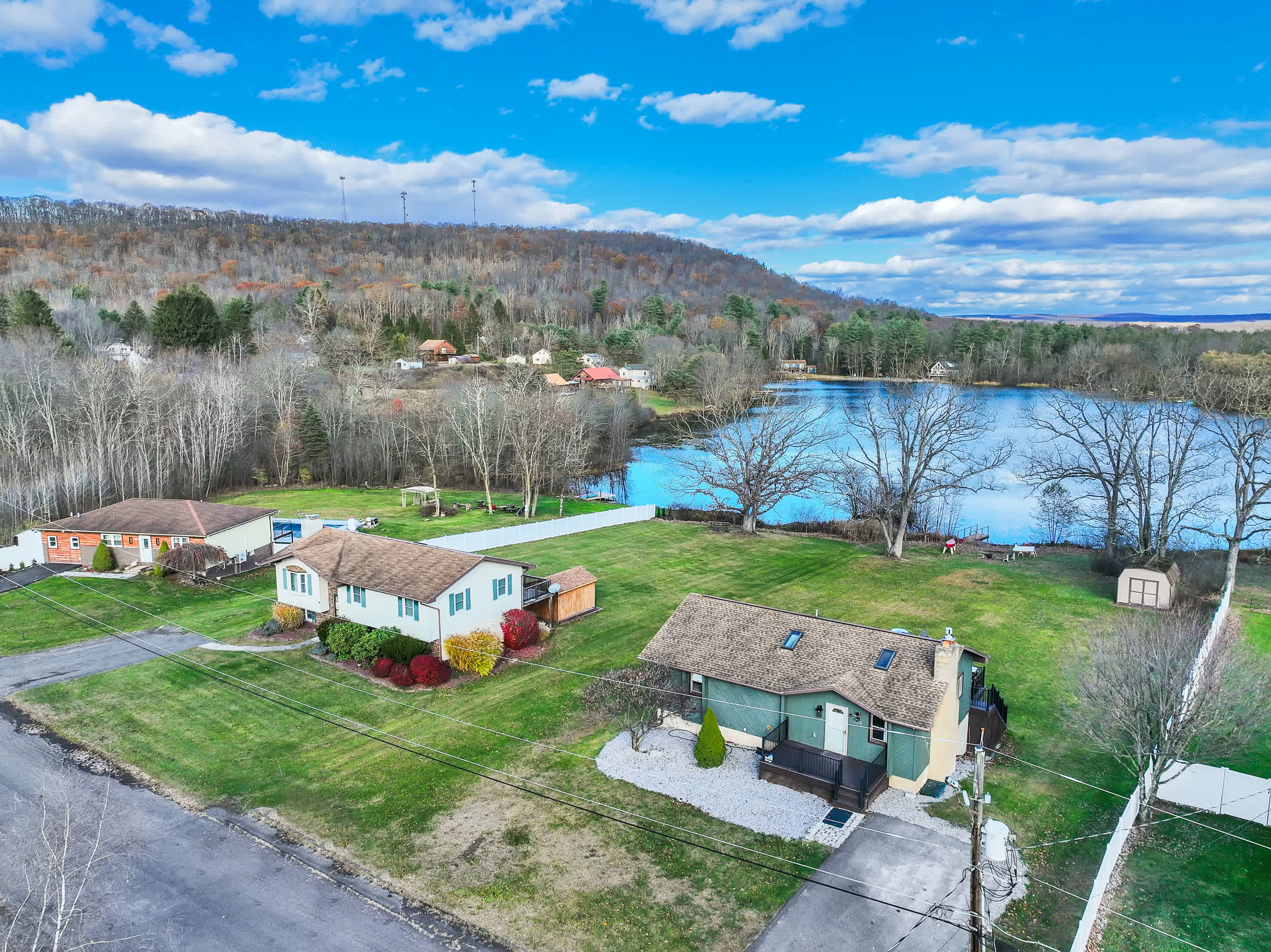 LakeFront Pocono Cabin | Massive Yard & Hot Tub