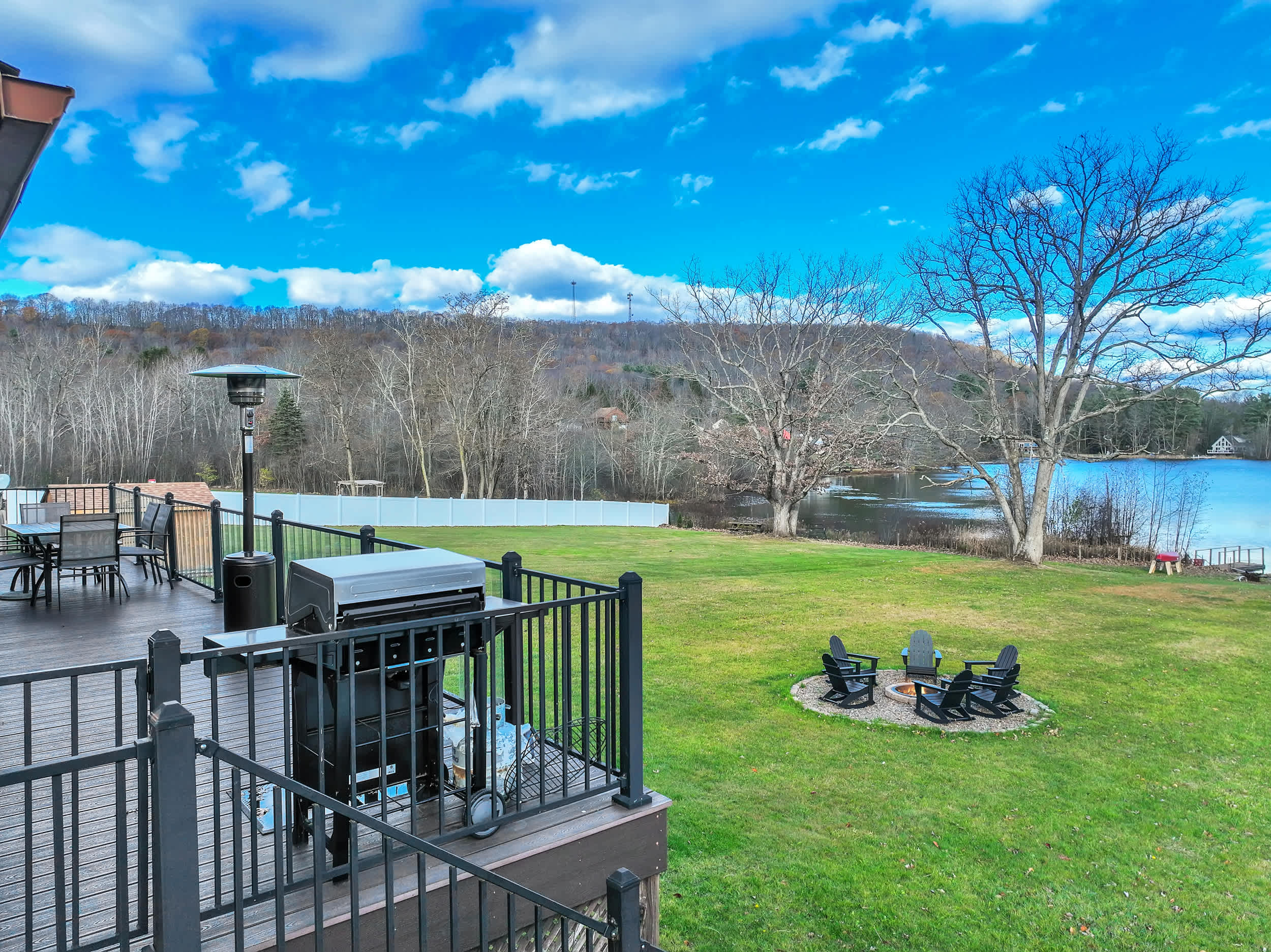 LakeFront Pocono Cabin | Massive Yard & Hot Tub