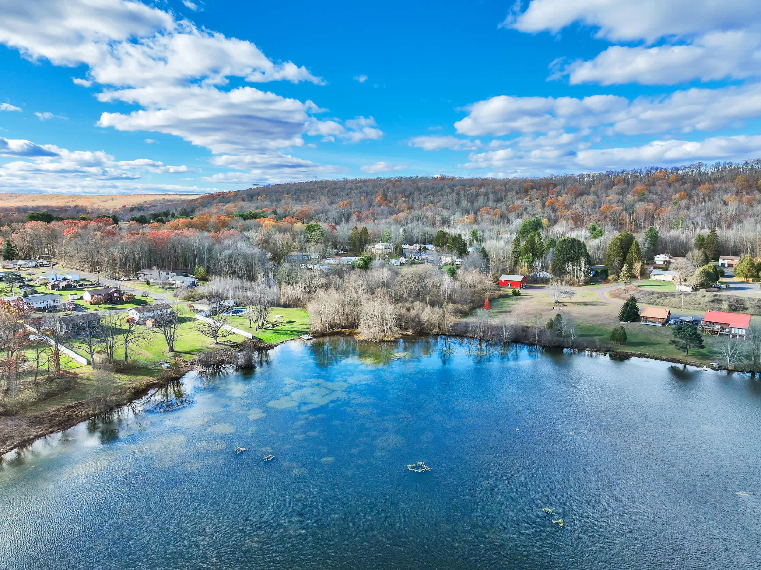 LakeFront Pocono Cabin | Massive Yard & Hot Tub