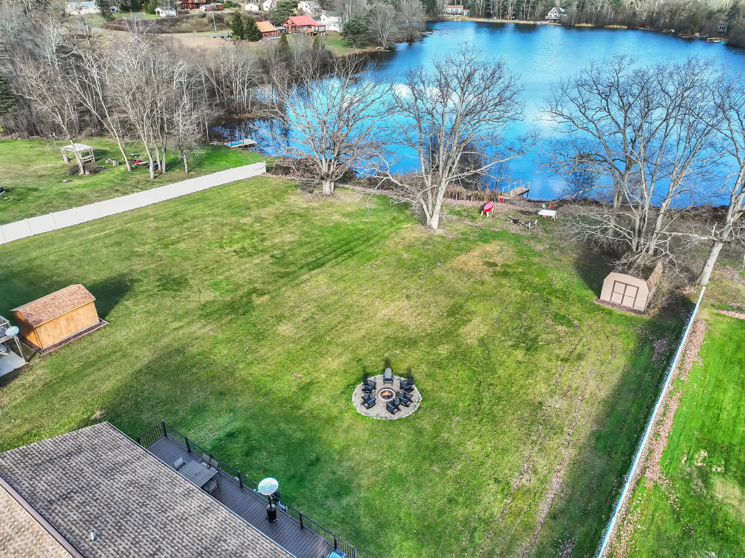LakeFront Pocono Cabin | Massive Yard & Hot Tub