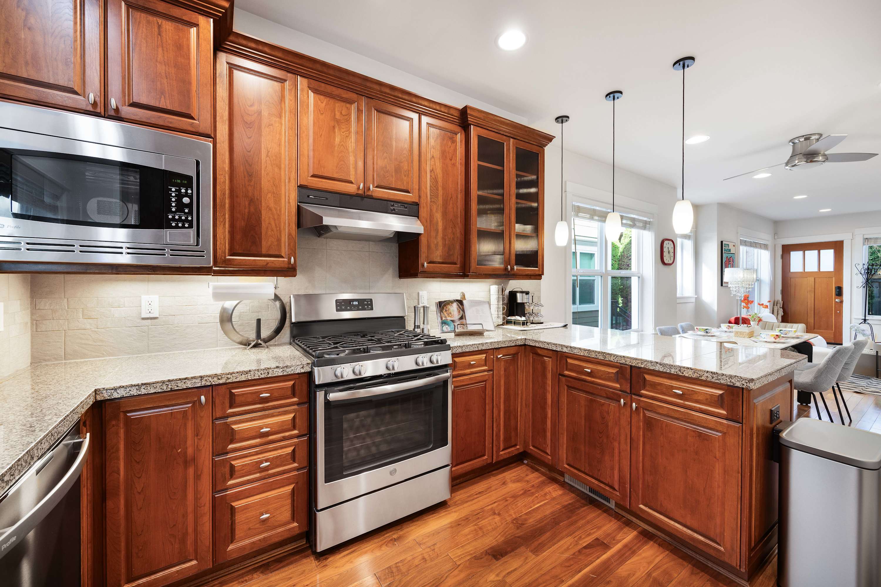 Rare 3BR Modern Urban Escape, Private Garage