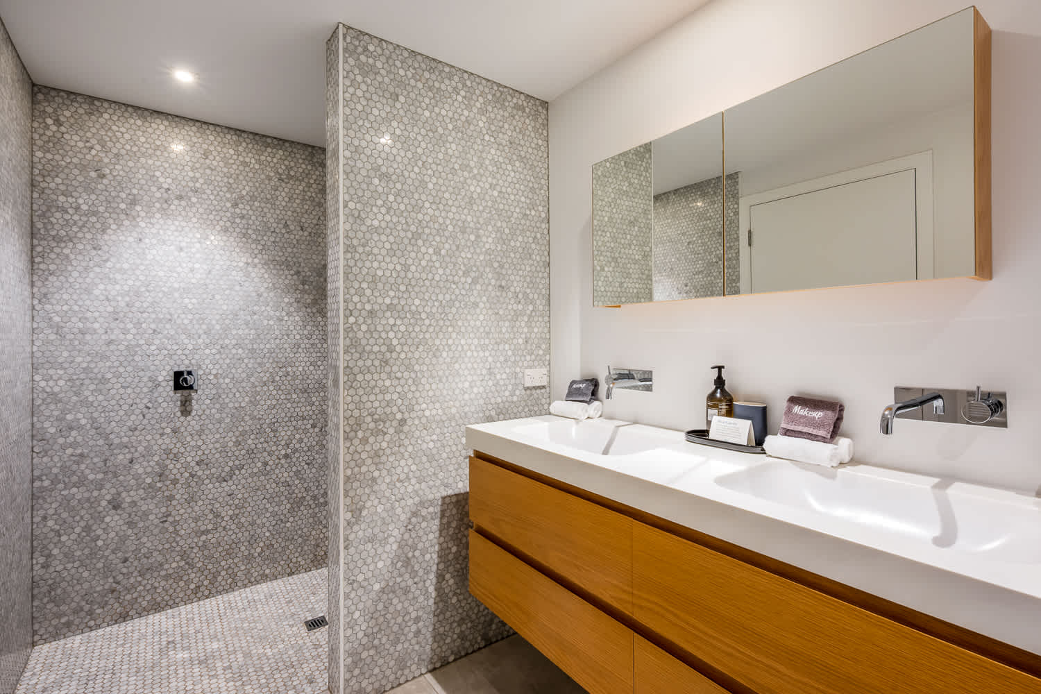 Queenstown luxury home booking