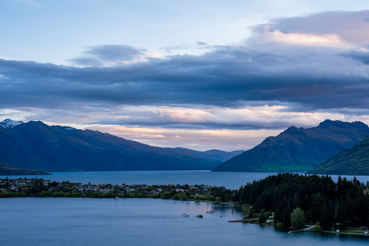 Queenstown luxury home booking