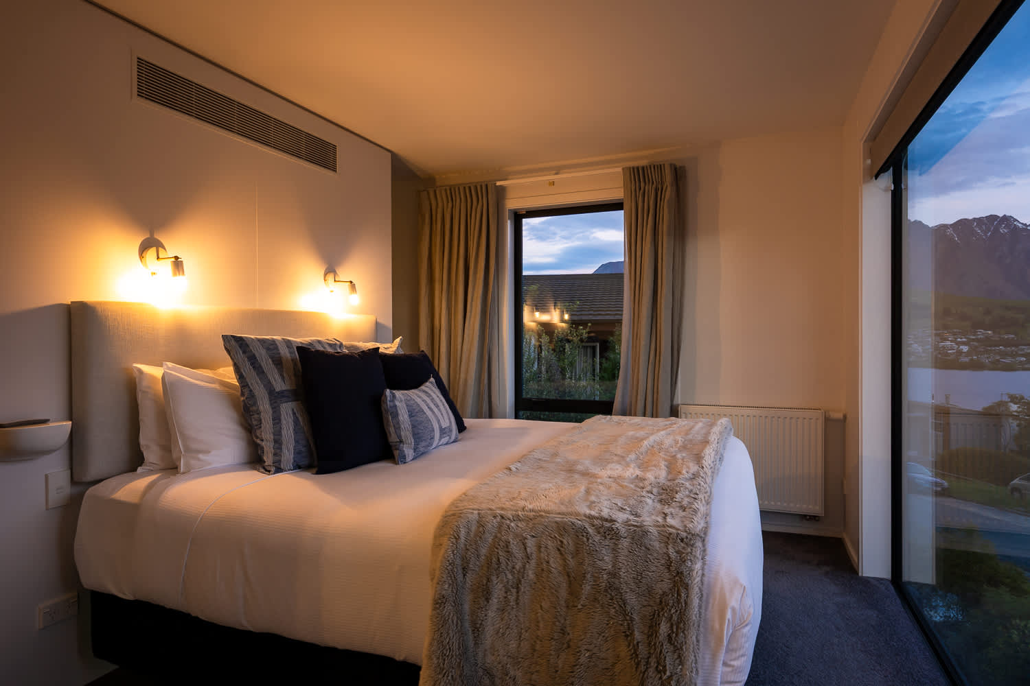 Queenstown luxury home booking