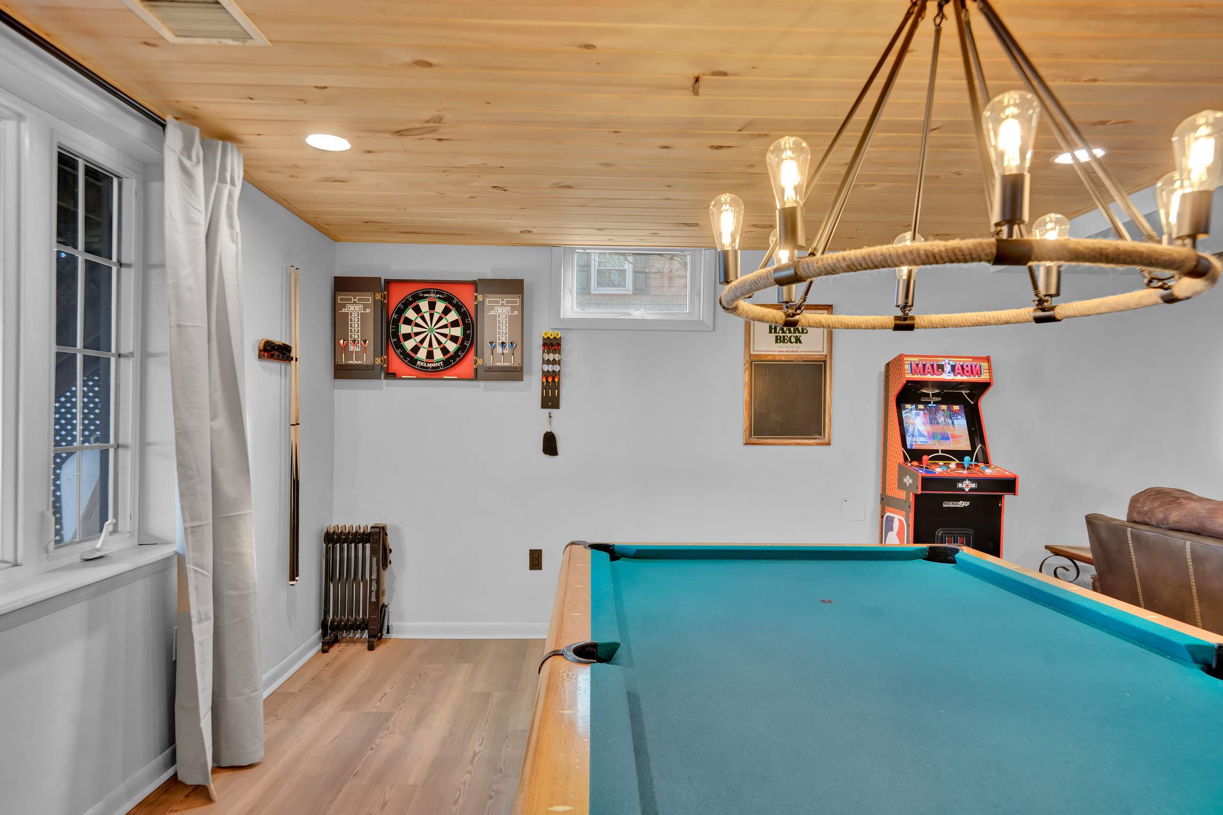 LakeFront Pocono Cabin | Massive Yard & Hot Tub
