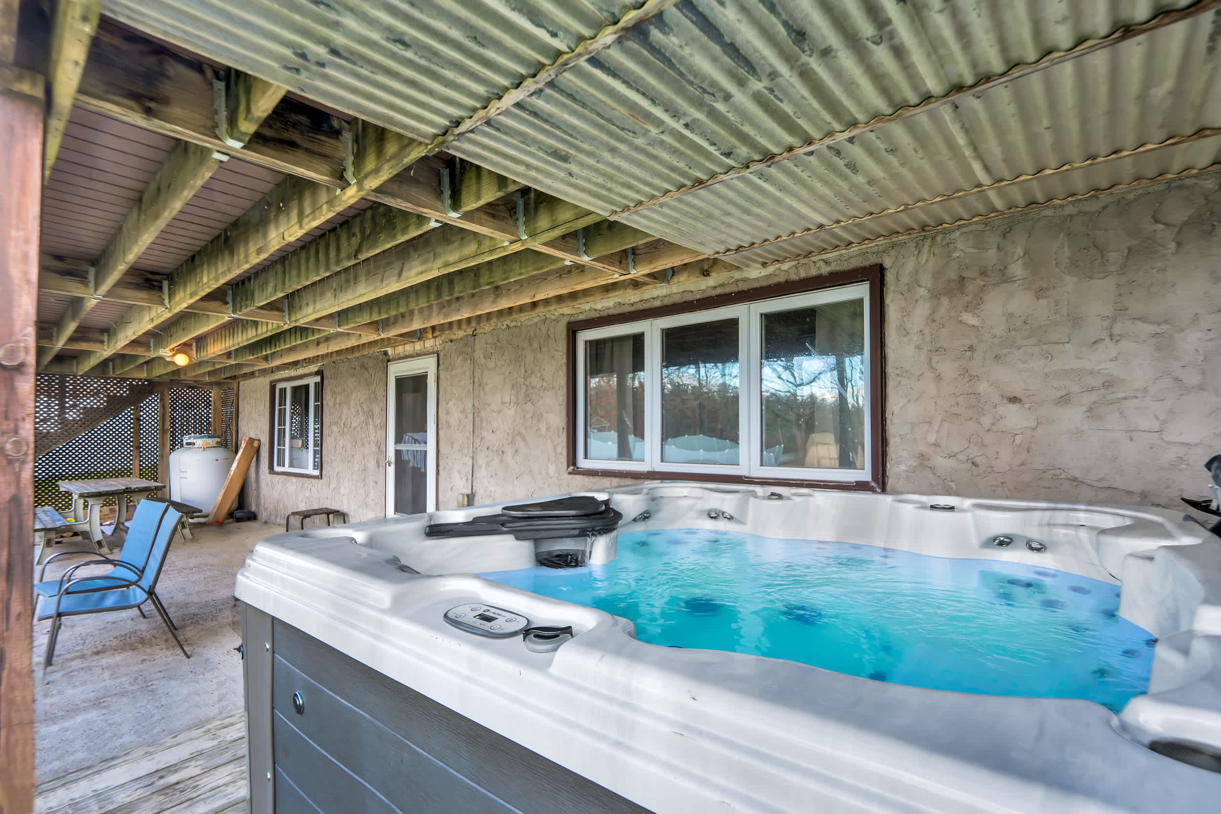 LakeFront Pocono Cabin | Massive Yard & Hot Tub