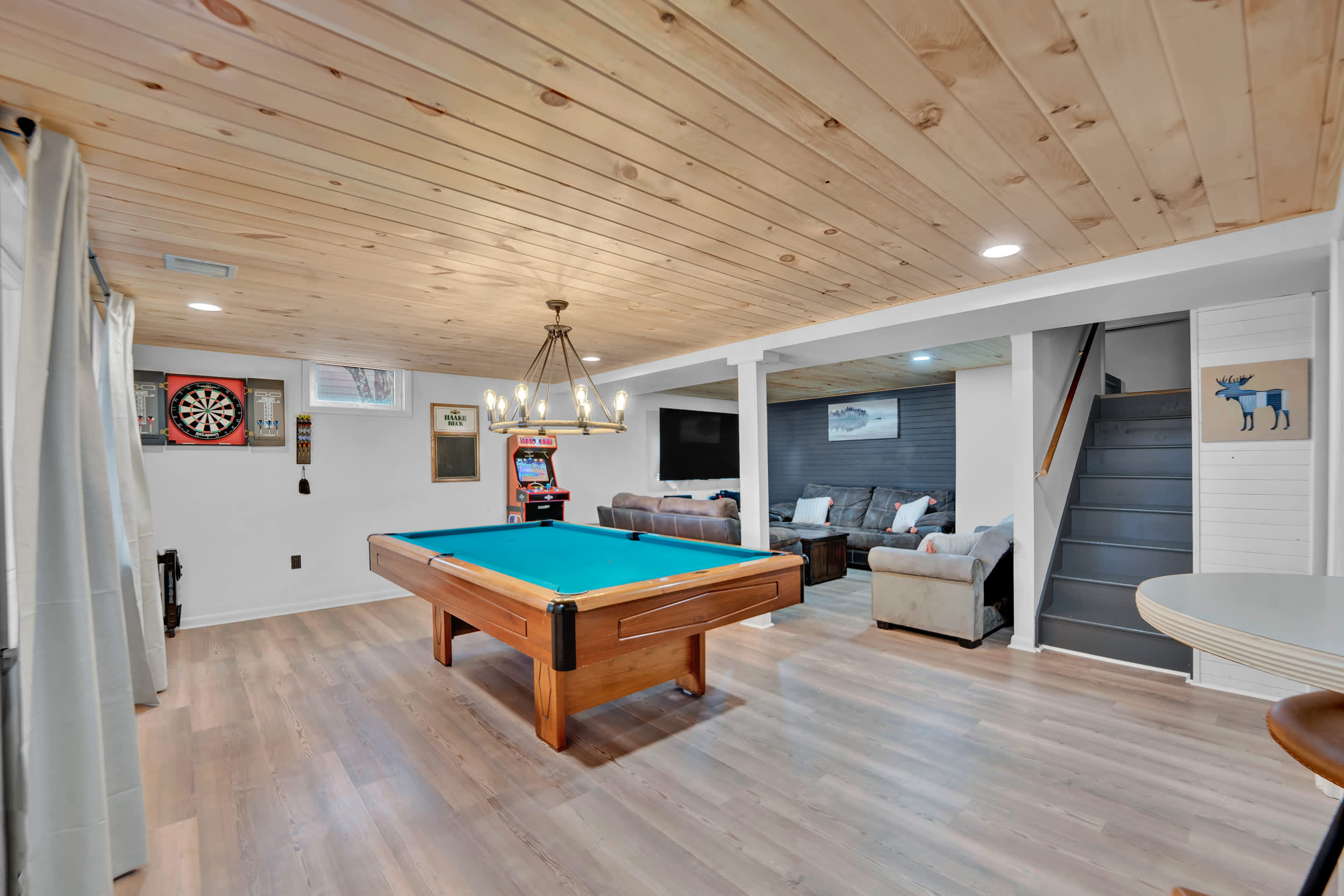 LakeFront Pocono Cabin | Massive Yard & Hot Tub