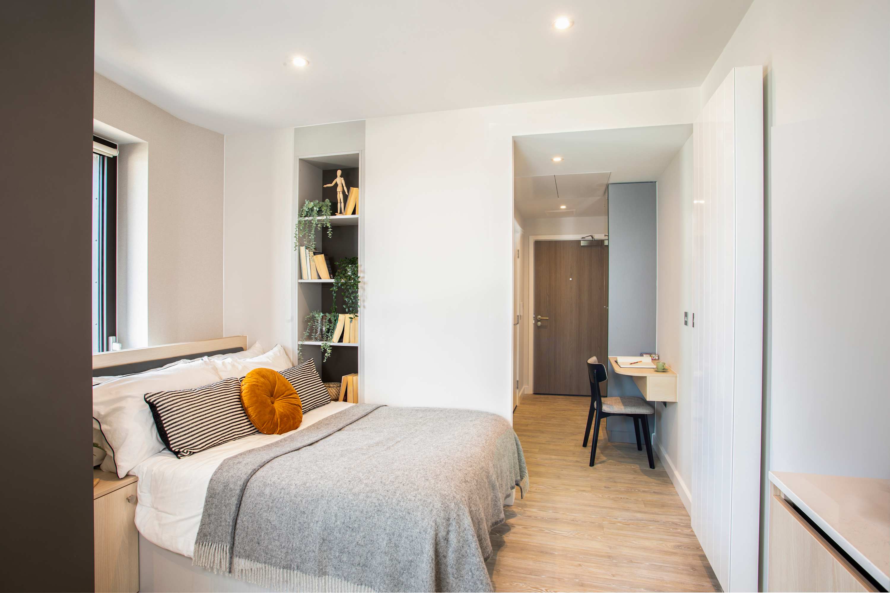 Stylish Studio Apartment w/ Gym : StayCozy