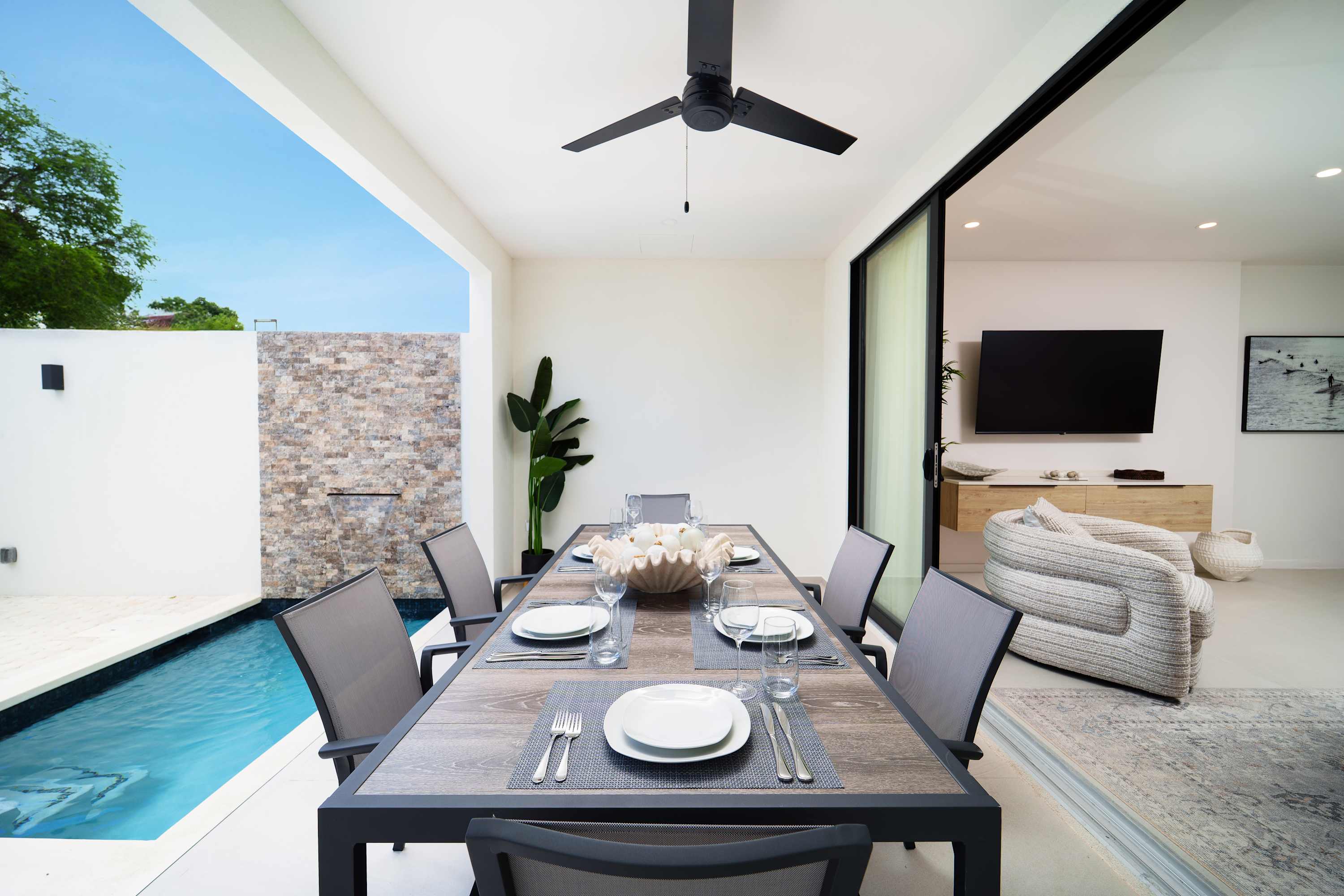 Private plunge pool + Patio. Luxury stay near Reeds Bay Beach Barbados!