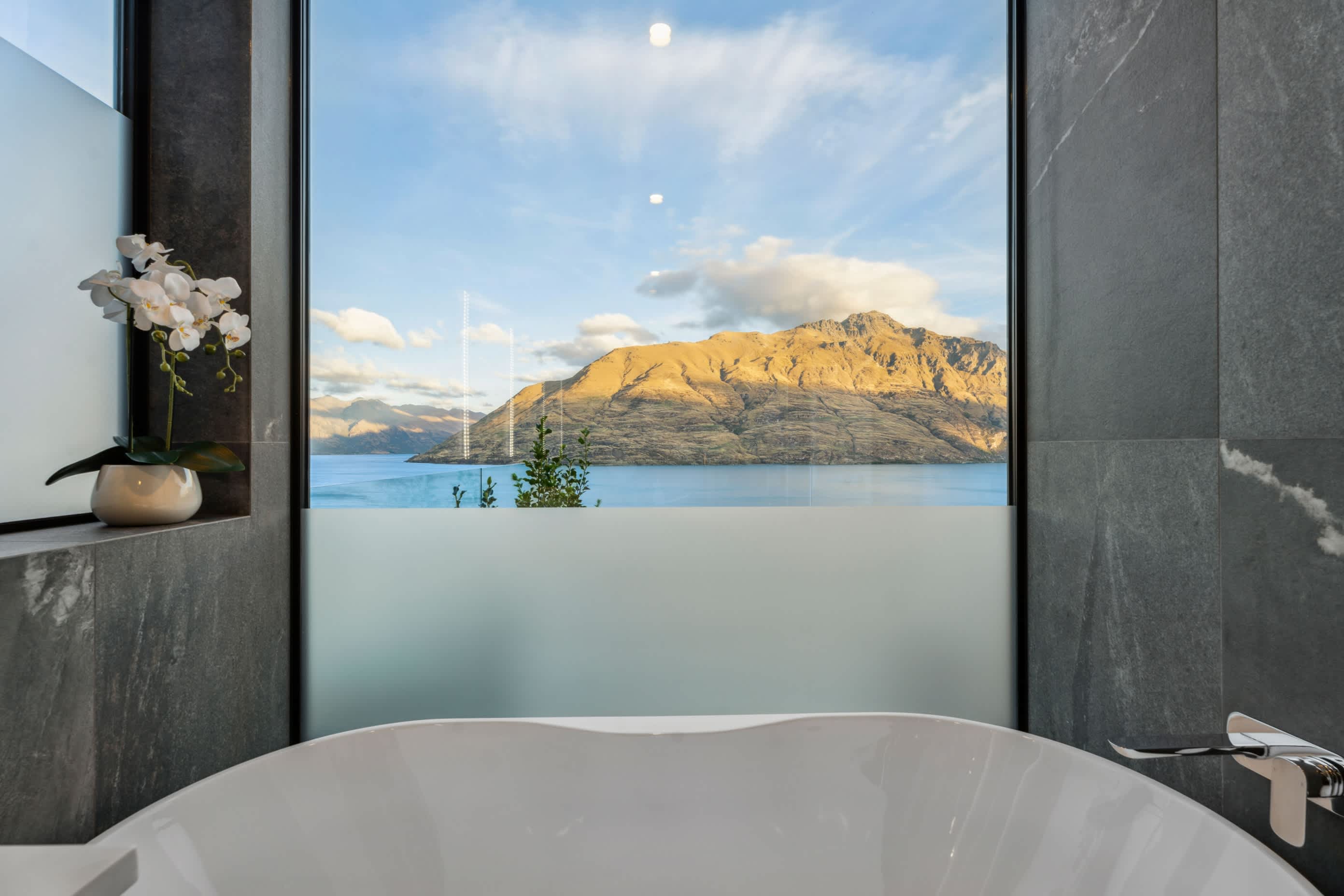 Queenstown luxury home booking
