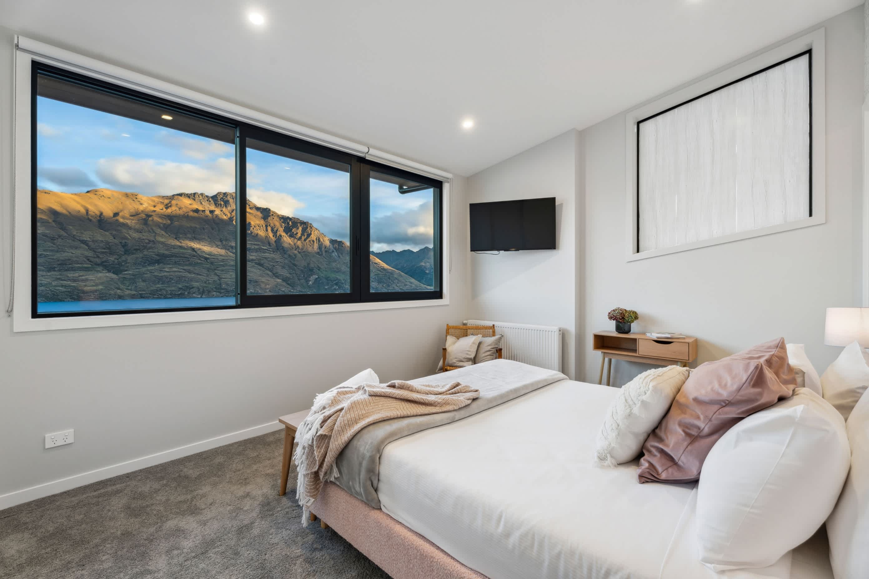Queenstown luxury home booking