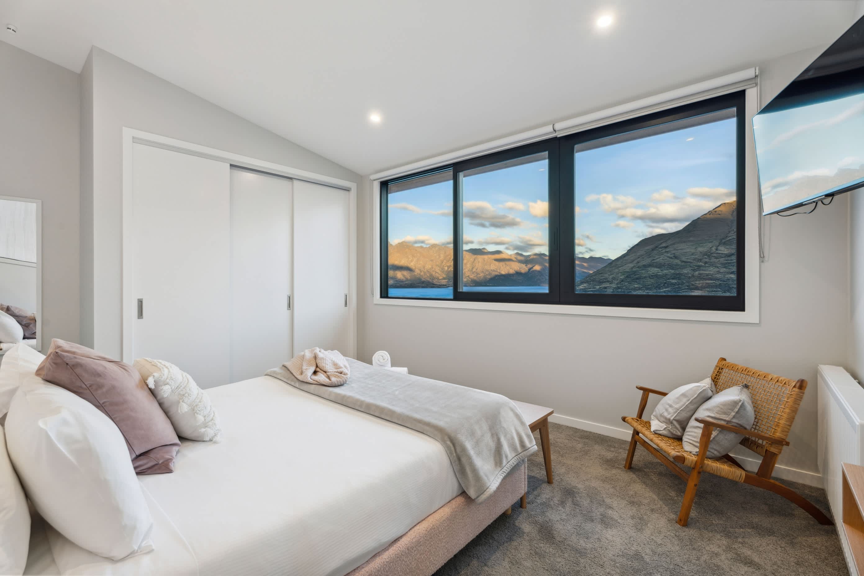 Queenstown luxury home booking