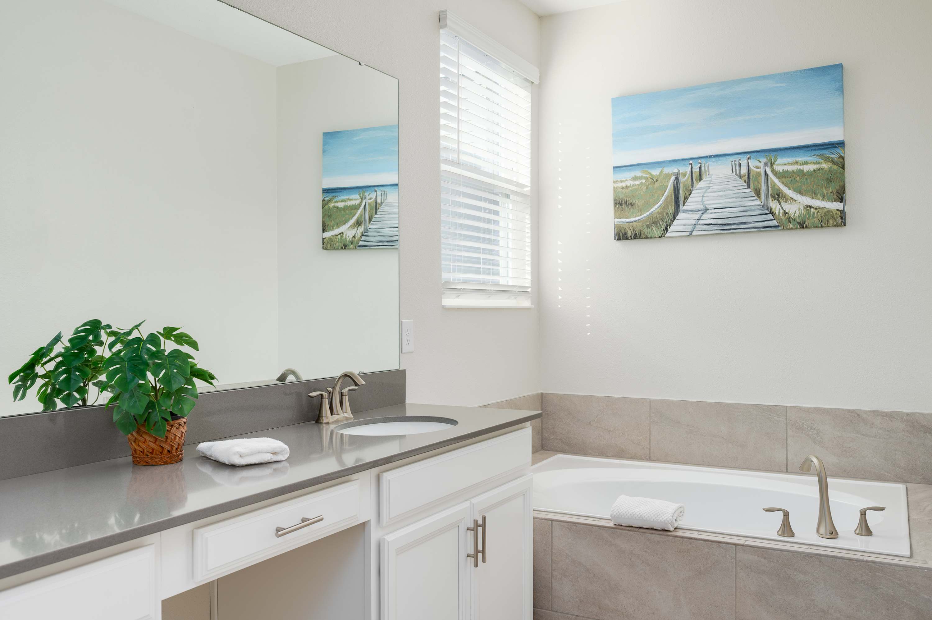 Family villa w/pool, hot tub & waterpark access