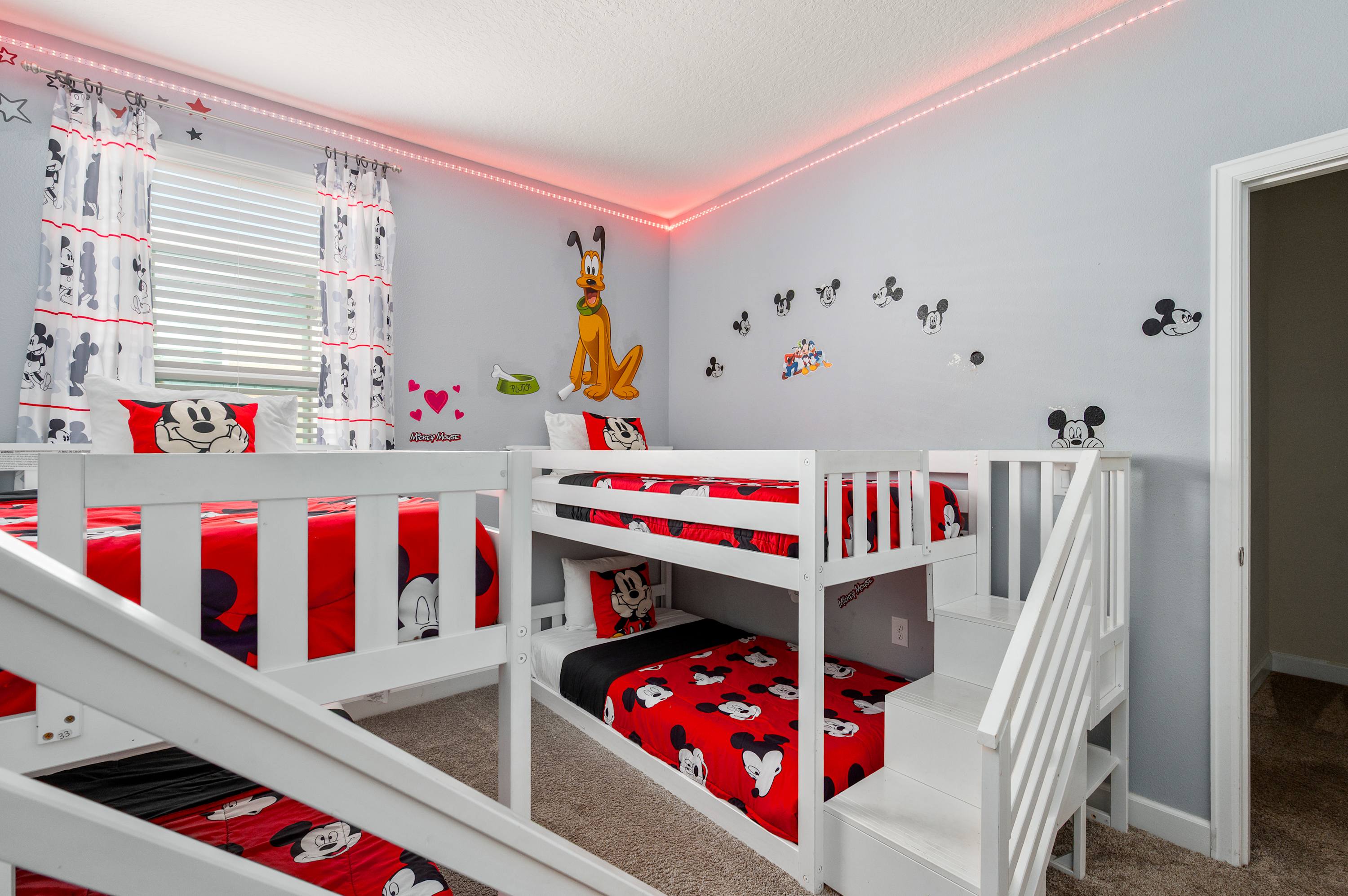 Family villa w/pool, hot tub & waterpark access