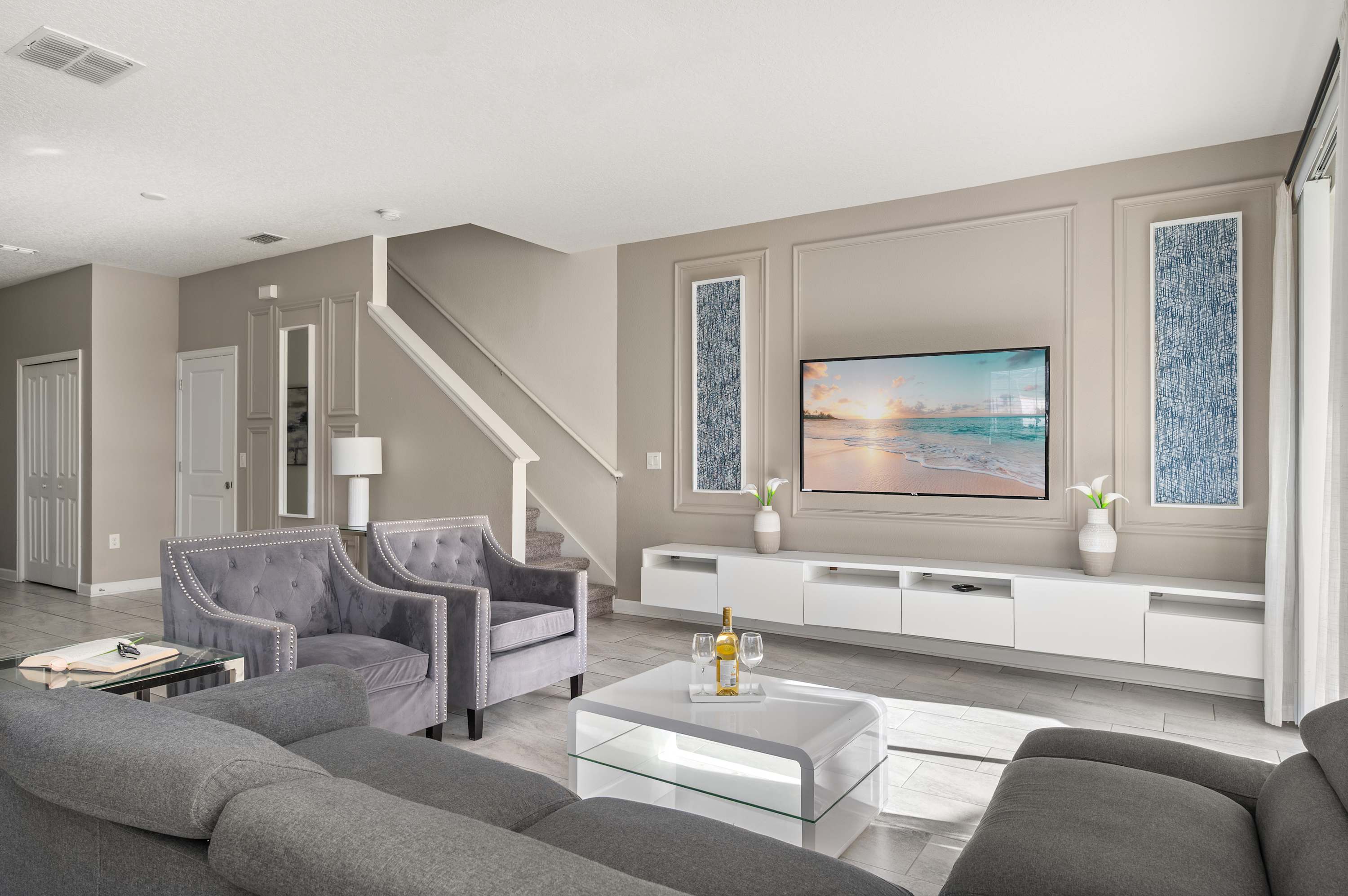 Family townhouse w/ pool & water park access