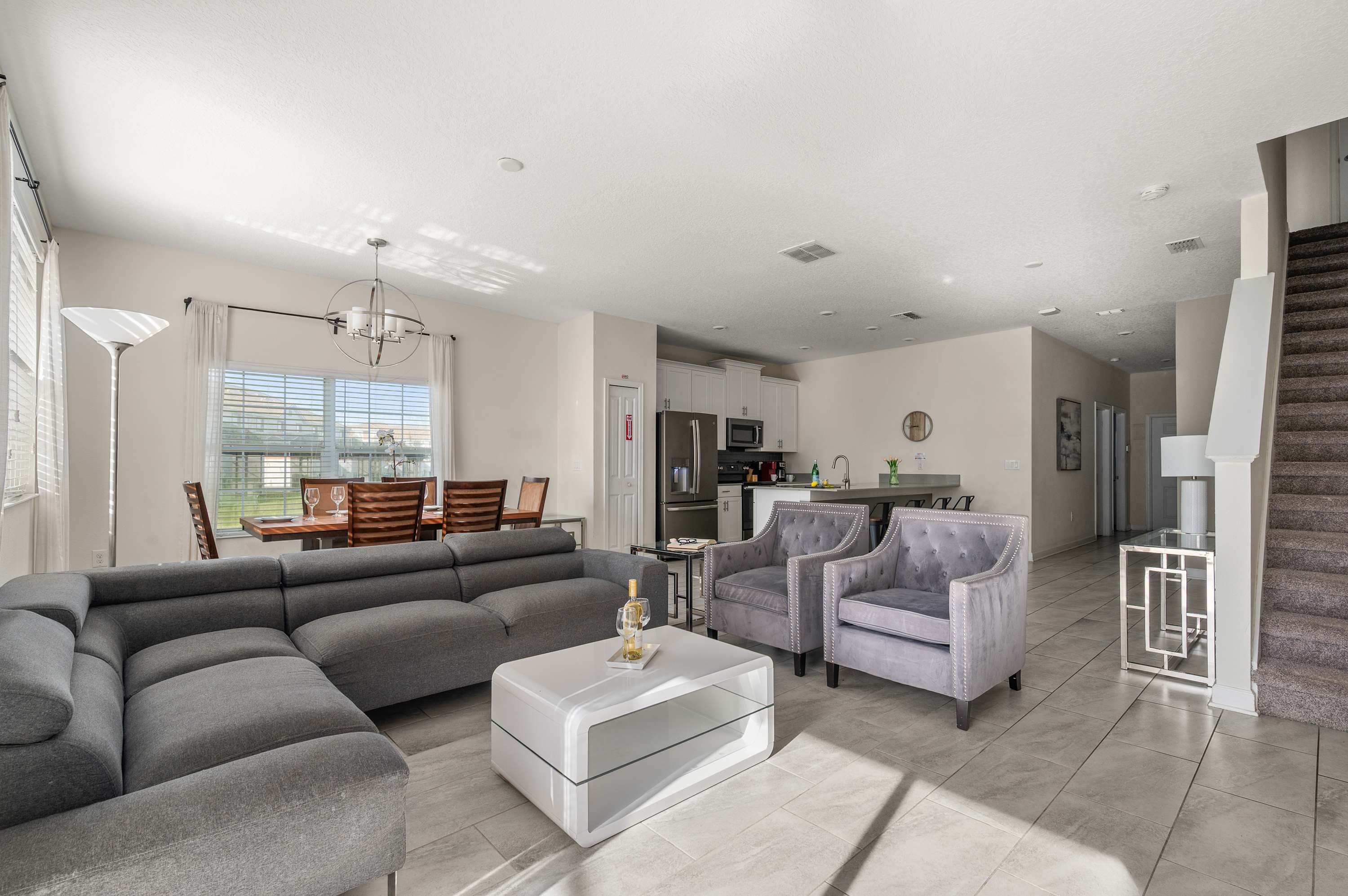 Family townhouse w/ pool & water park access