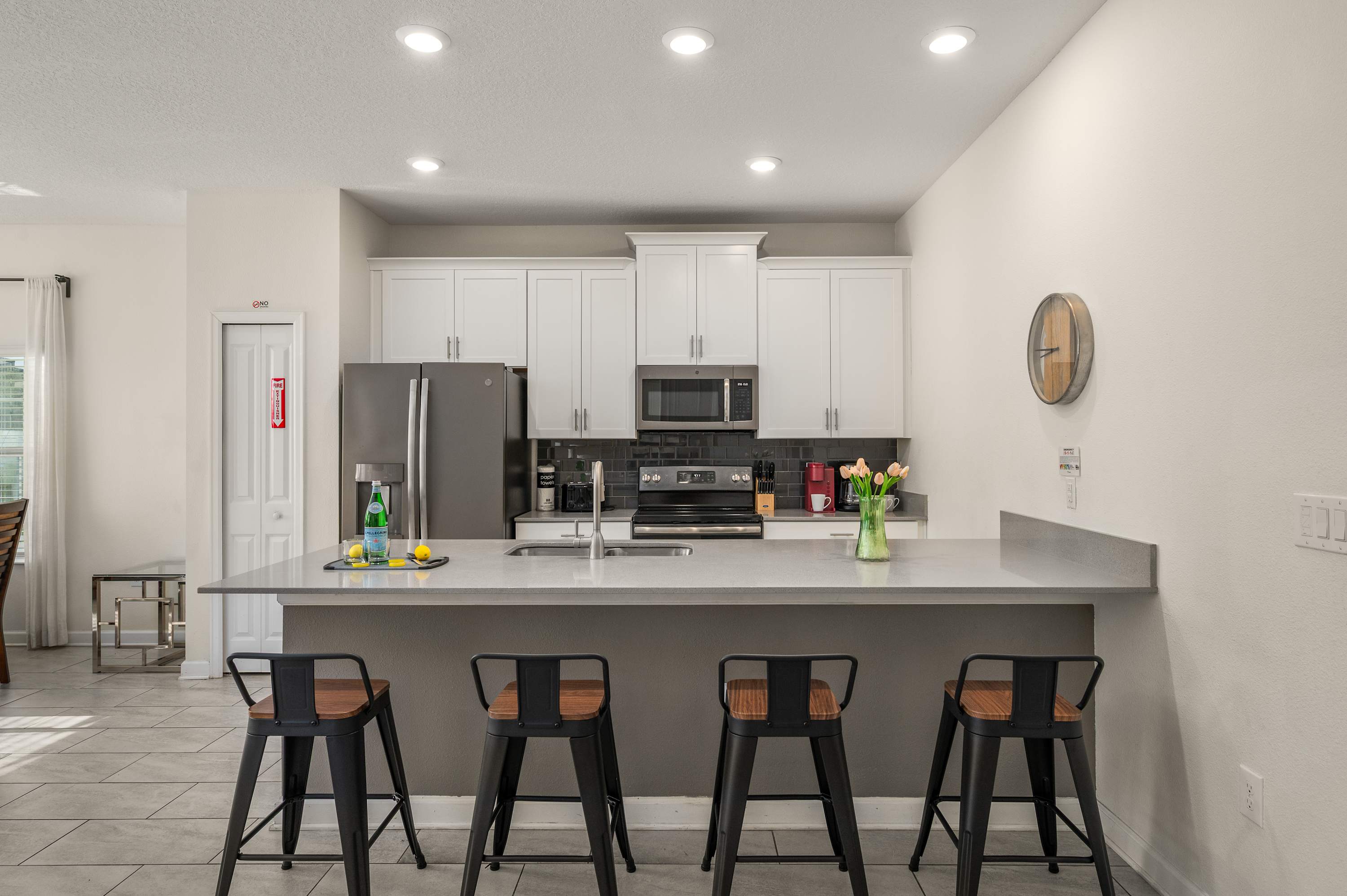 Family townhouse w/ pool & water park access