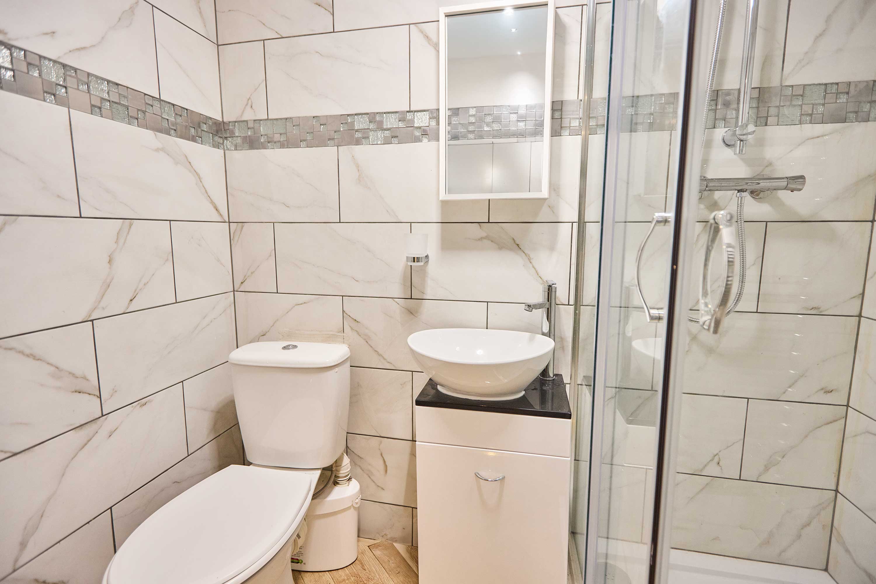 Emporium Basement Apartment – photo 4