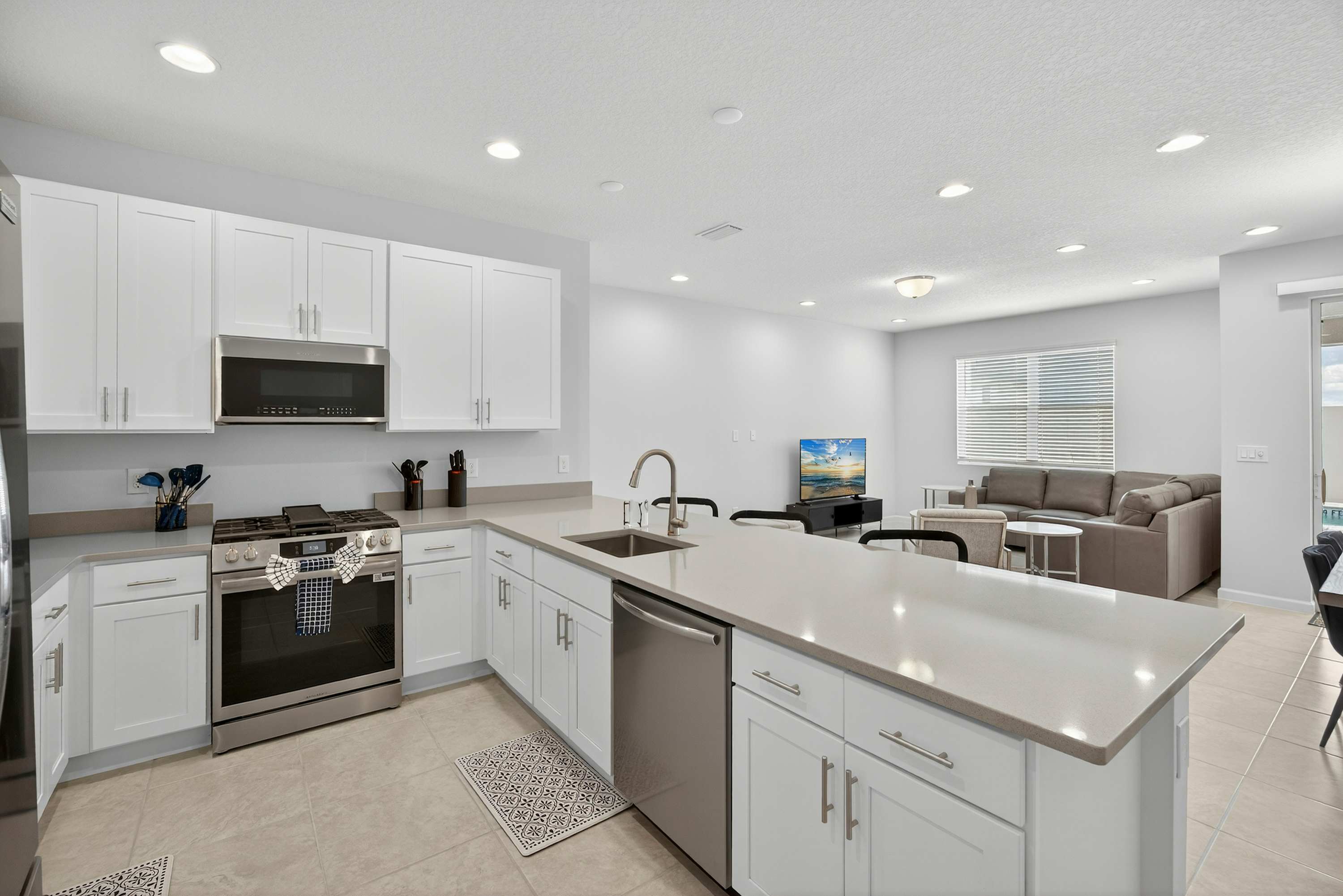 Brand NEW Eden Gardens Community! Luxury KOSHER Villa-w/ Heated Pool! + 12 MI to Disney!