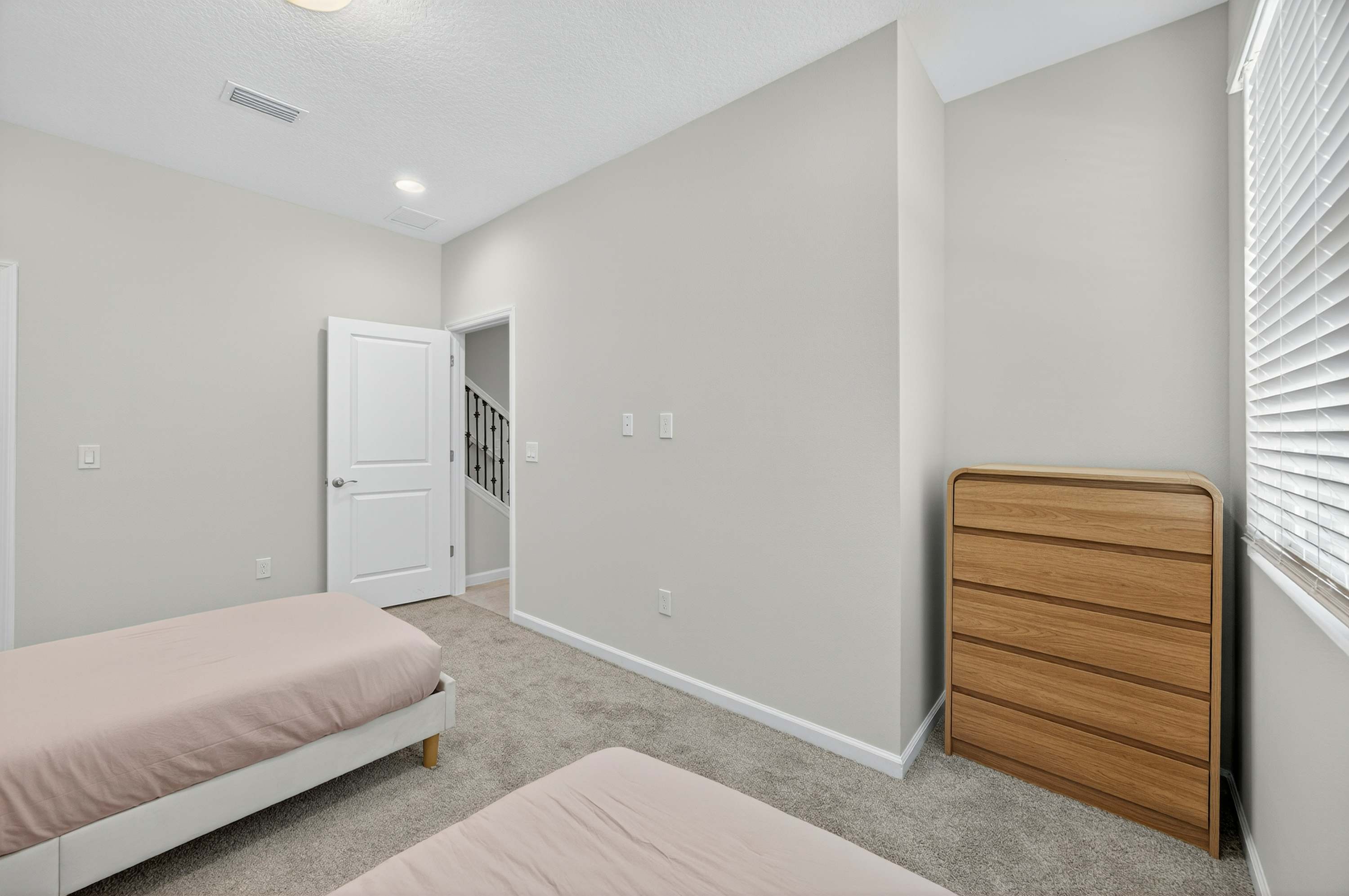 Brand NEW Eden Gardens Community! Luxury KOSHER Villa-w/ Heated Pool! + 12 MI to Disney!