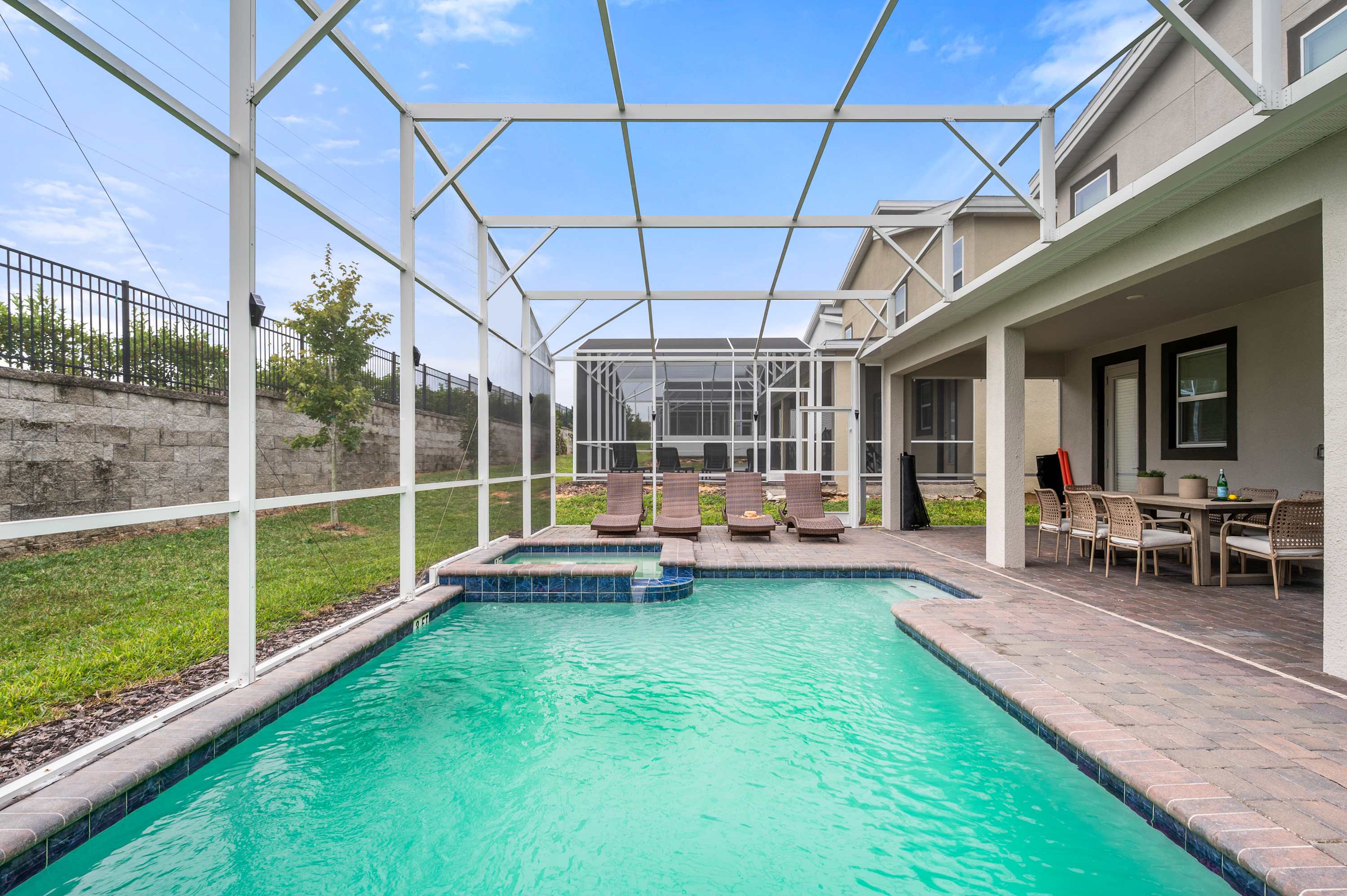 Spacious resort home w/ pool near Disney