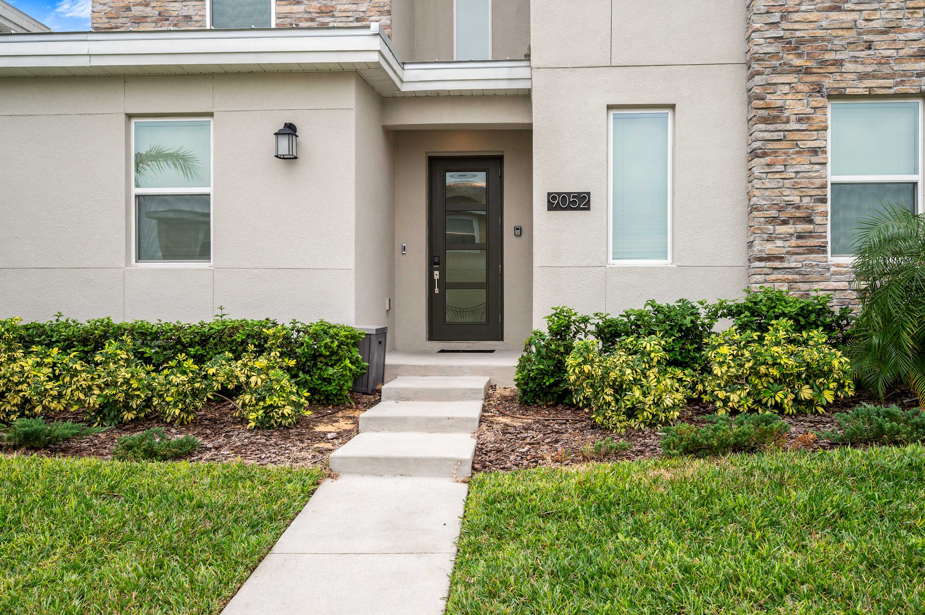 Spacious resort home w/ pool near Disney