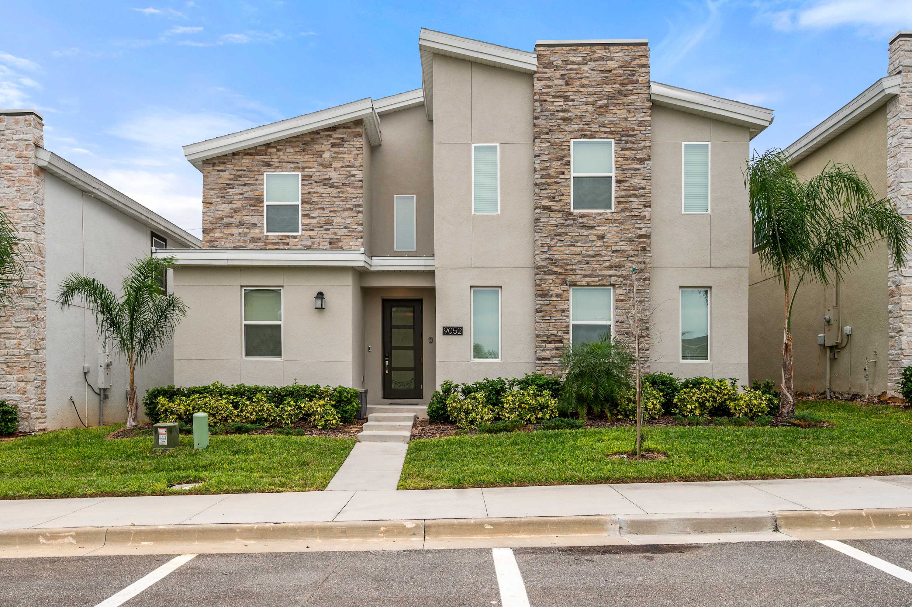 Spacious resort home w/ pool near Disney