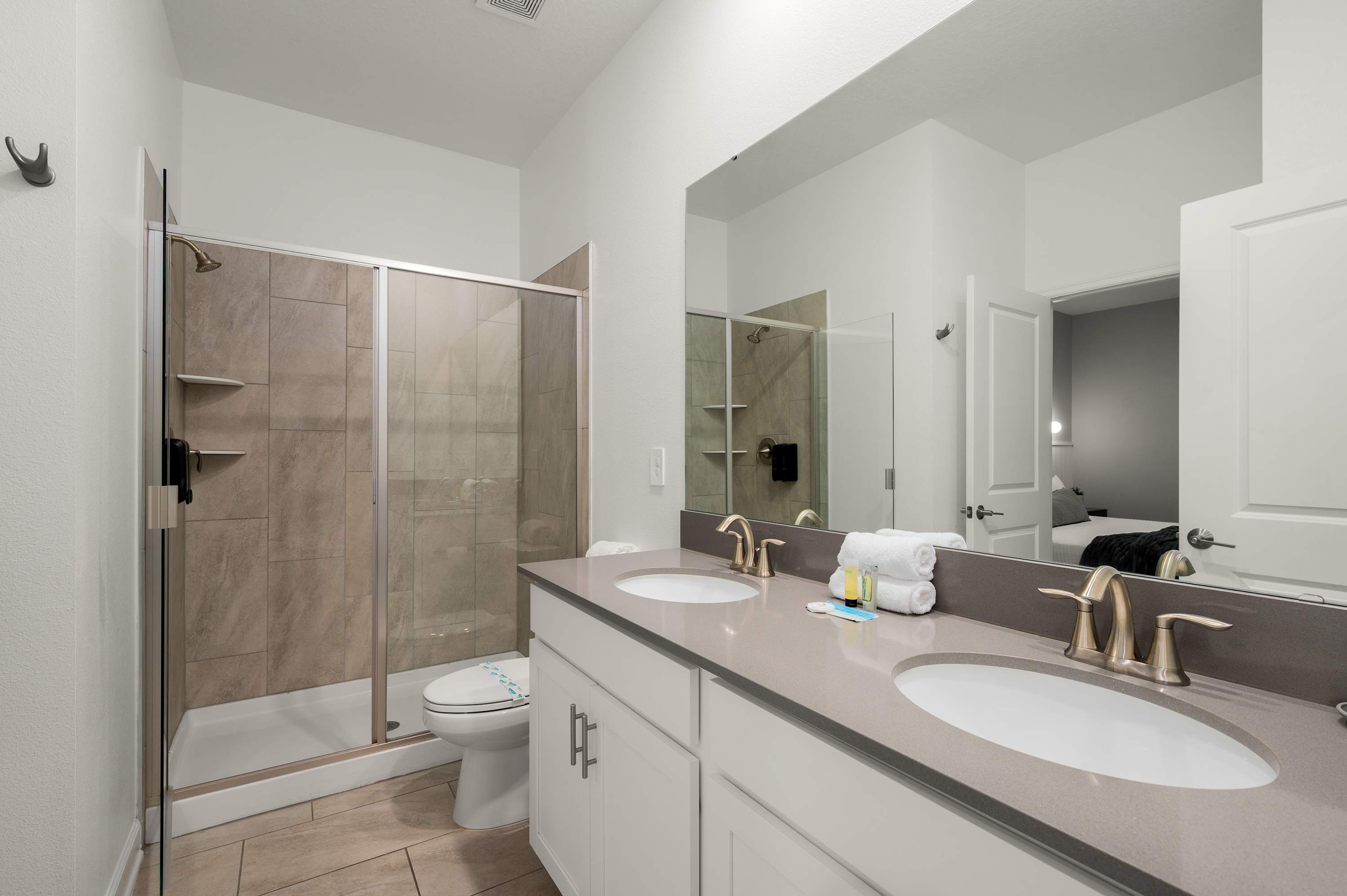 Spacious resort home w/ pool near Disney