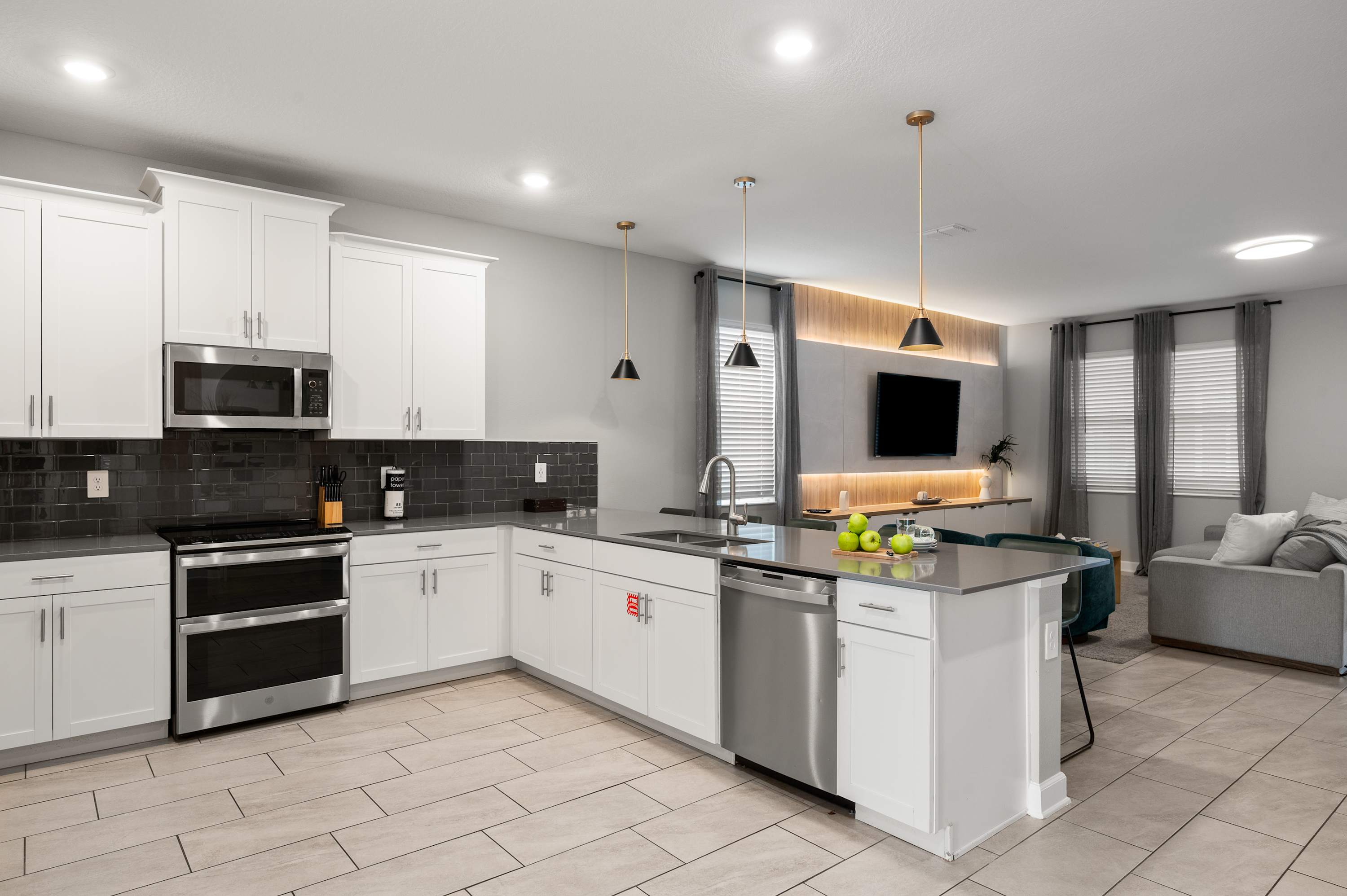 Spacious resort home w/ pool near Disney